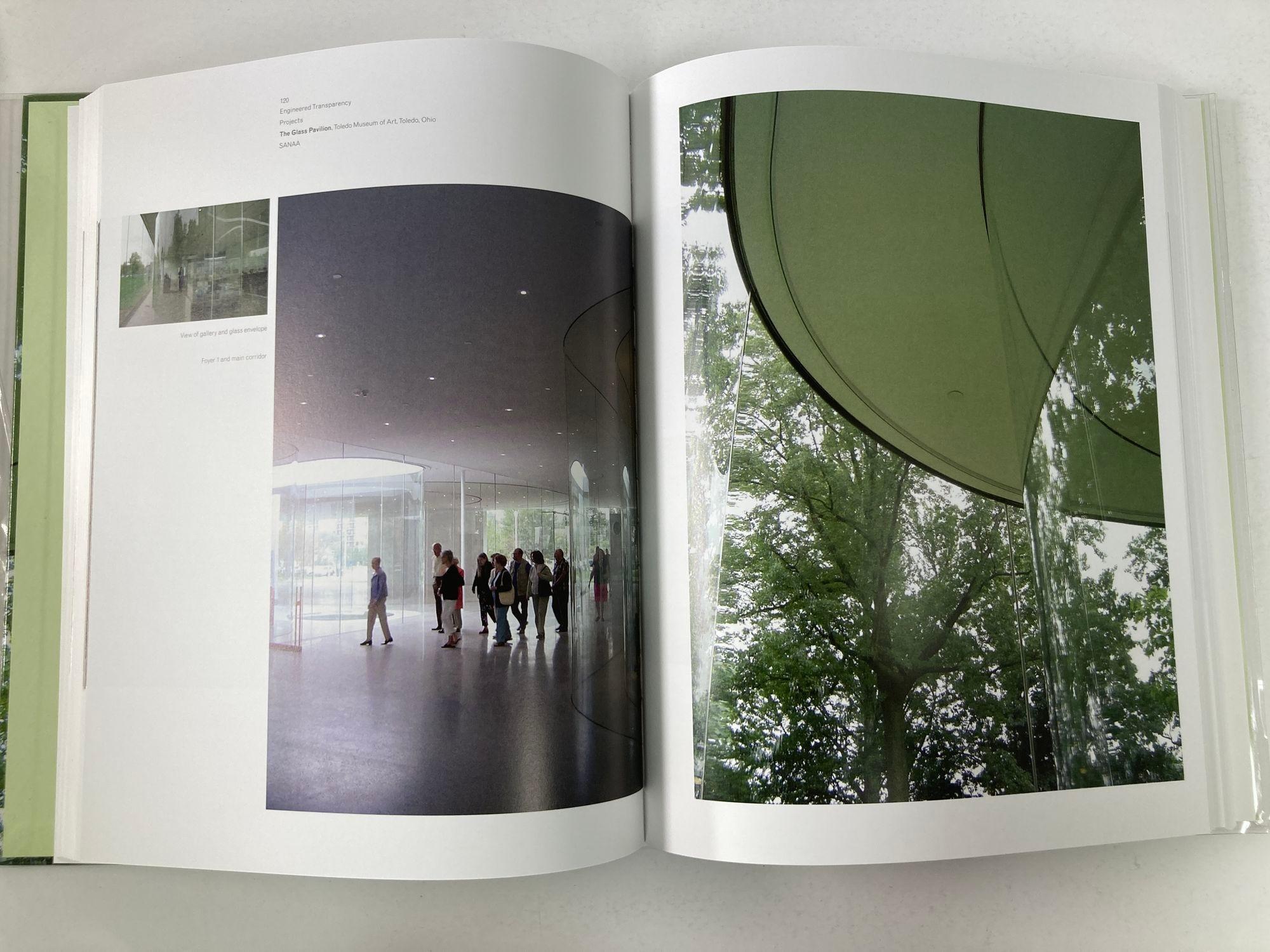 « The Technical, Visual, and Spatial Effects of Glass » (Les effets techniques, visuels et spatiaux du verre) Livre en vente 5
