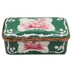 Inglaterra 1780 Georgiana Battersea Caja decorada con esmalte barroco en bronce dorado