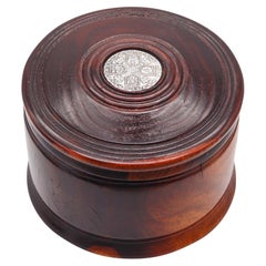 ENGLAND 1787 George III Tobacco Round Desk Box In Carved Wood And Silver
