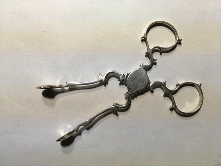 London 18th Century Pair of Regency Sterling Silver Sugar Nips For Sale