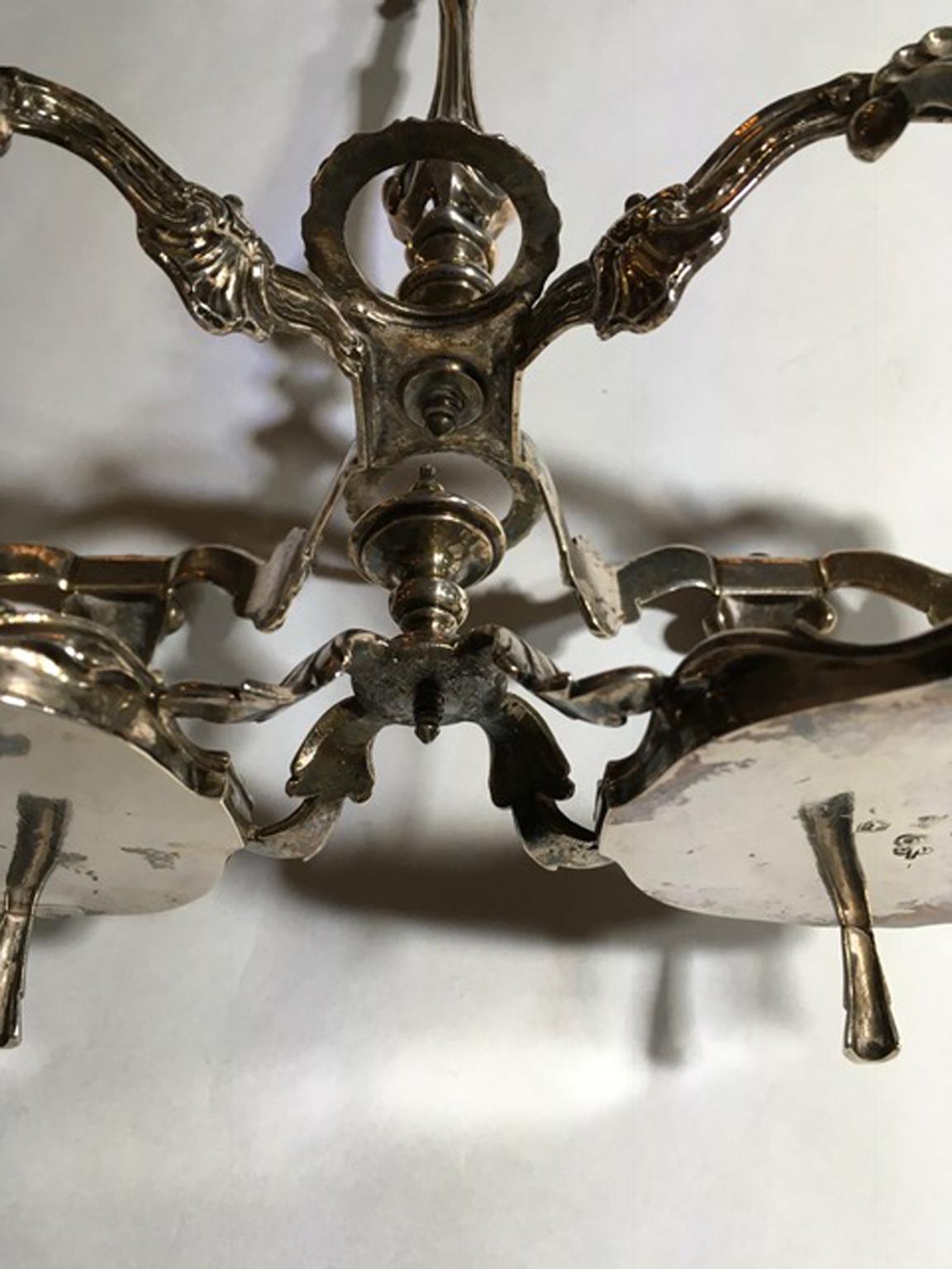 Londres 1750 Juego de vinagreras de plata de Jorge IV con dos botellas de cristal tallado en venta 6