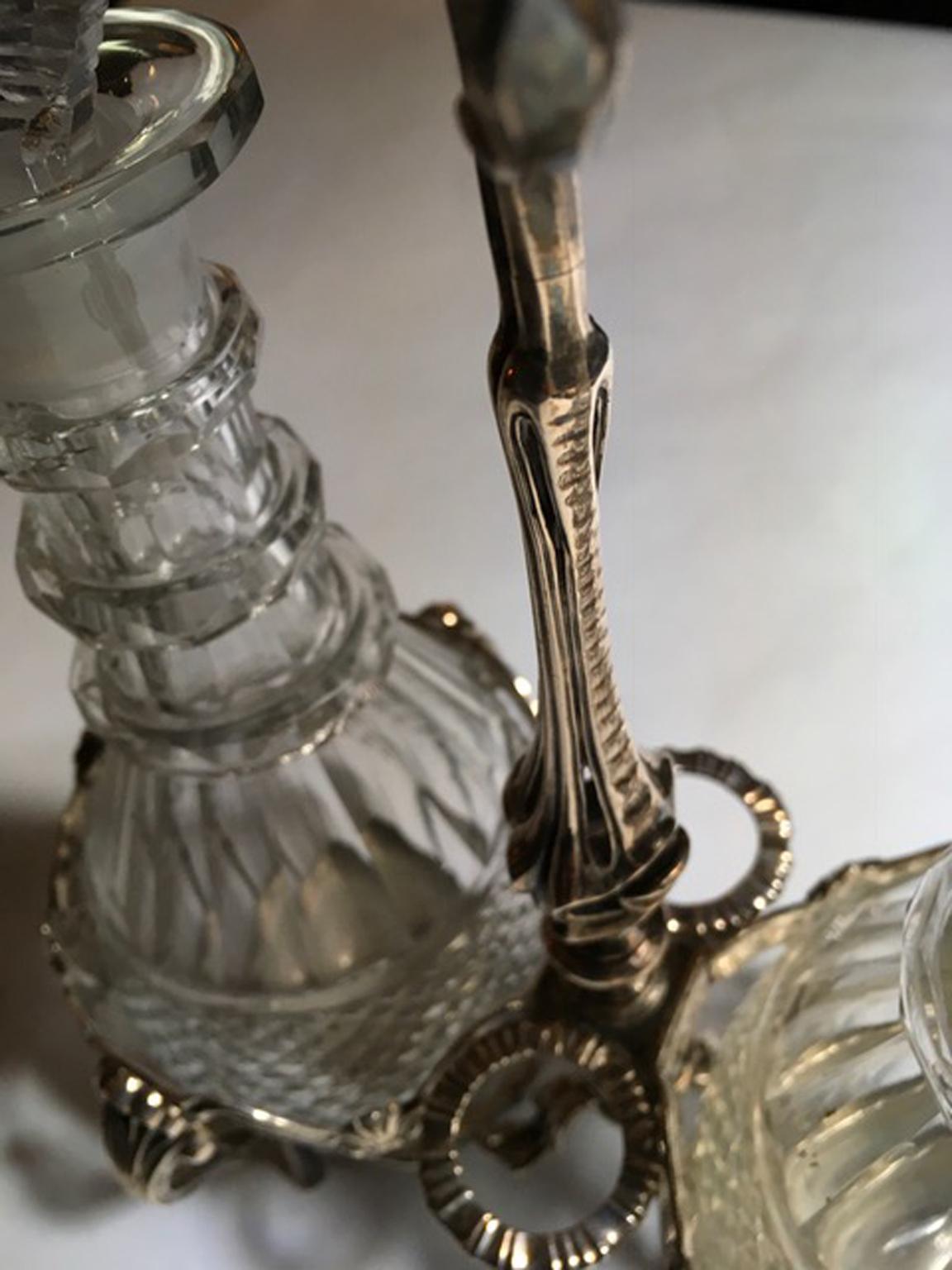 London 1750 George IV Silver Cruet Service Set with Two Cut Glass Bottles For Sale 2