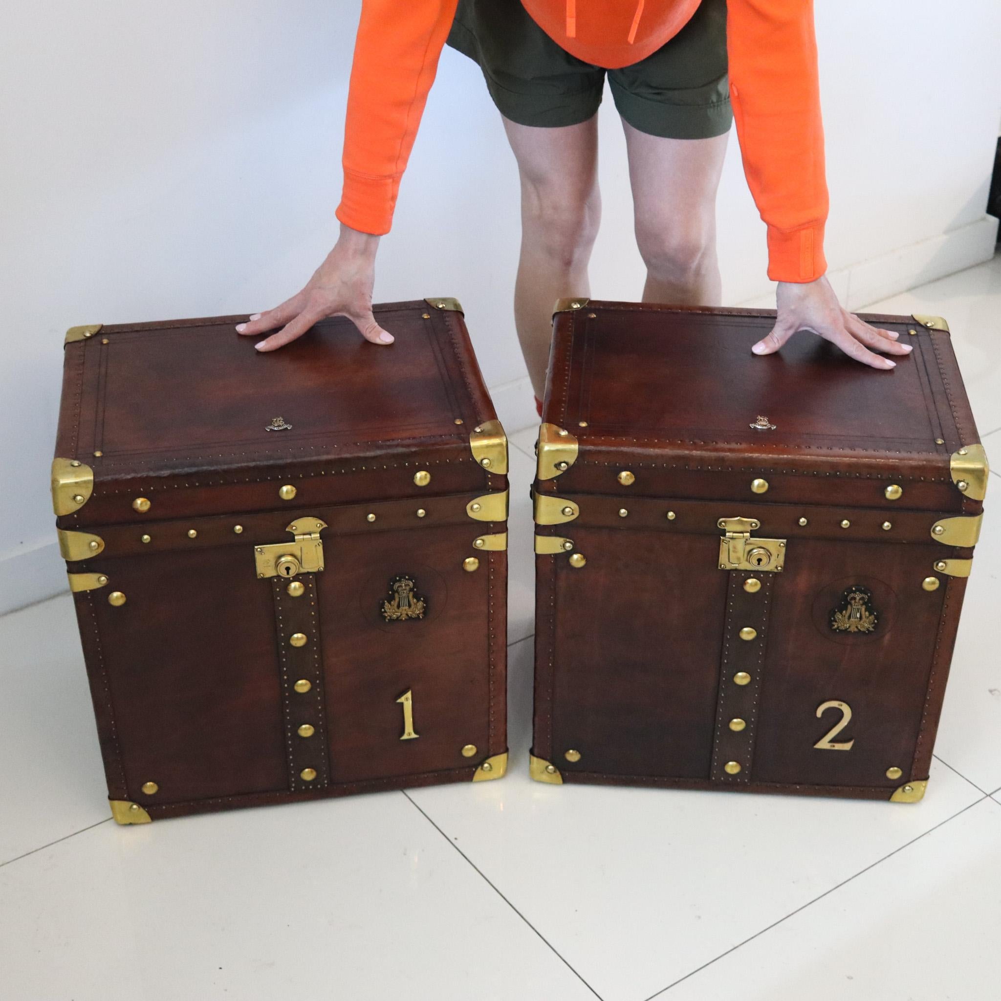 ENGLAND 1900 Victorian Pair Of Army Officer Travel Chests In Leather And Bronze 4