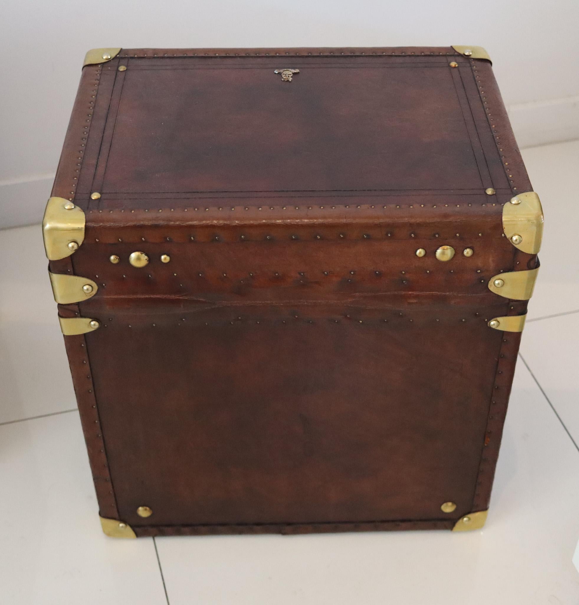 ENGLAND 1900 Victorian Pair Of Army Officer Travel Chests In Leather And Bronze 2
