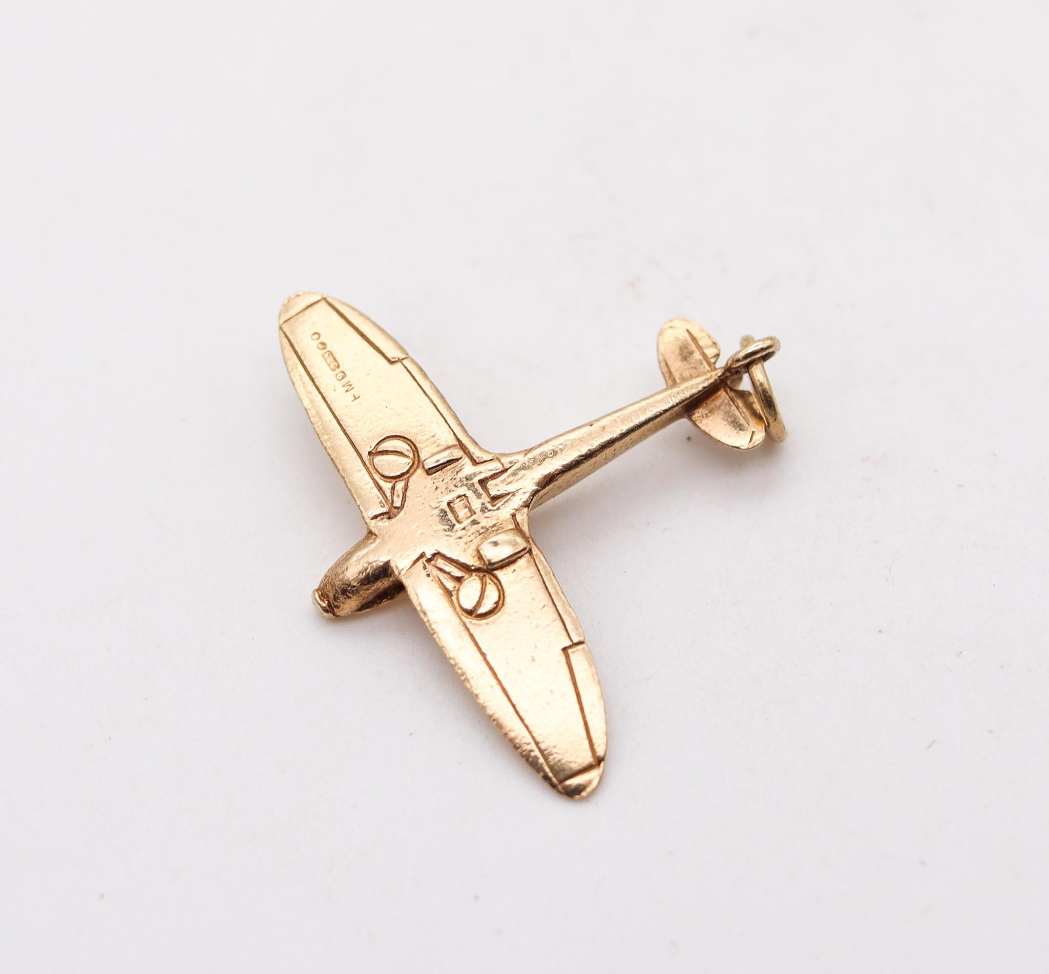 Post-War England 1950 Post War Enameled Airplane Pendant Charm In 9Kt Yellow Gold For Sale