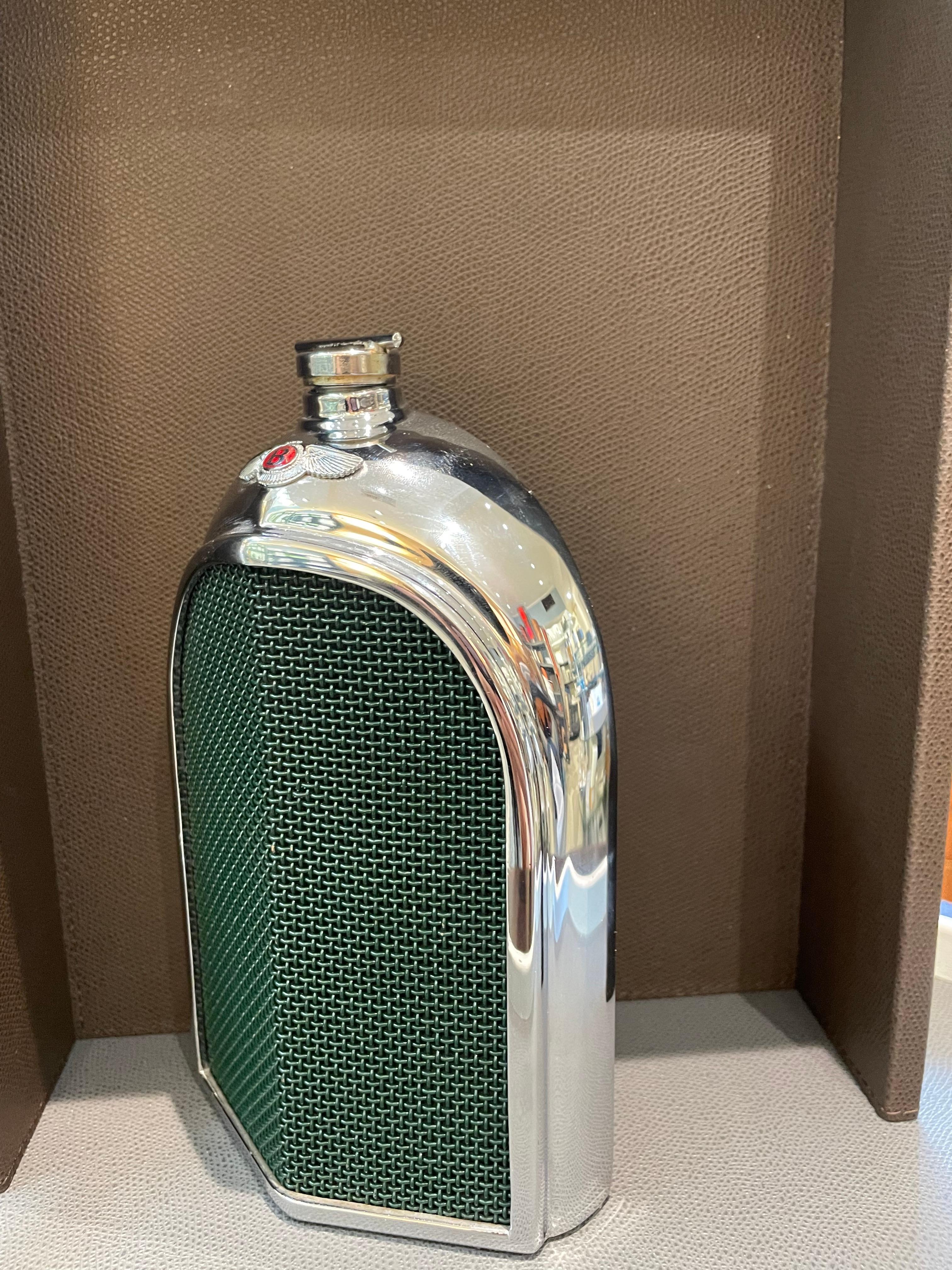England 1960s Vintage Rare Ruddspeed Polished Chrome Bentley Decanter In Good Condition In Aspen, CO