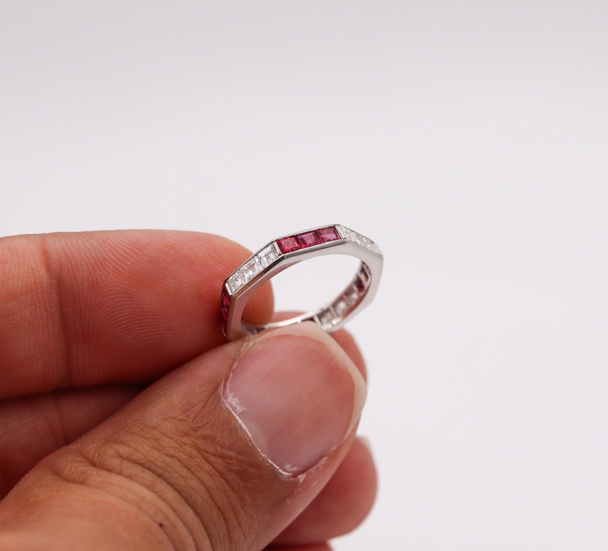 Women's or Men's ENGLAND 1970 Octagonal Eternity Ring 18Kt Gold With 2.16 Ctw Diamonds & Rubies For Sale