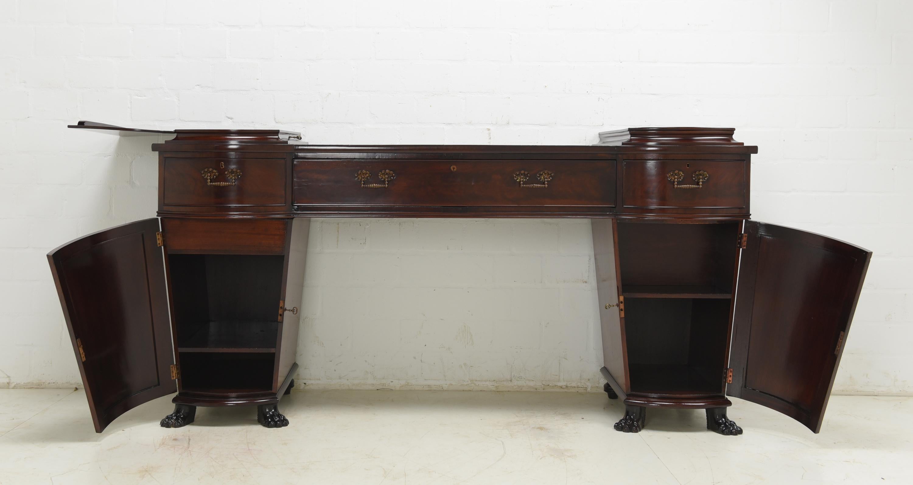 George III England Console Pedestal Sideboard in Mahogany, circa 1800 For Sale