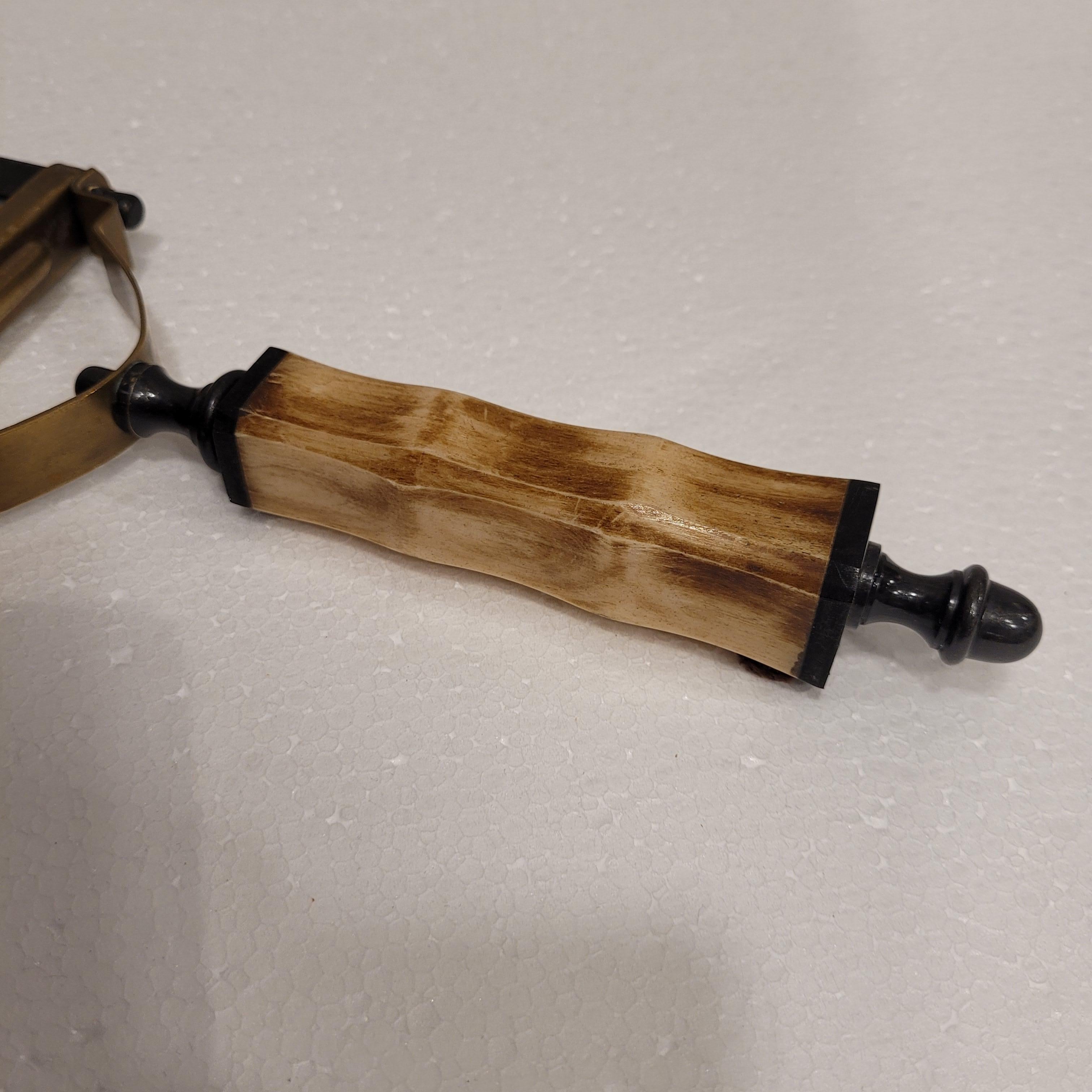 Mid-20th Century England Hand magnifying glass / Magnifying lens, Antler and metal