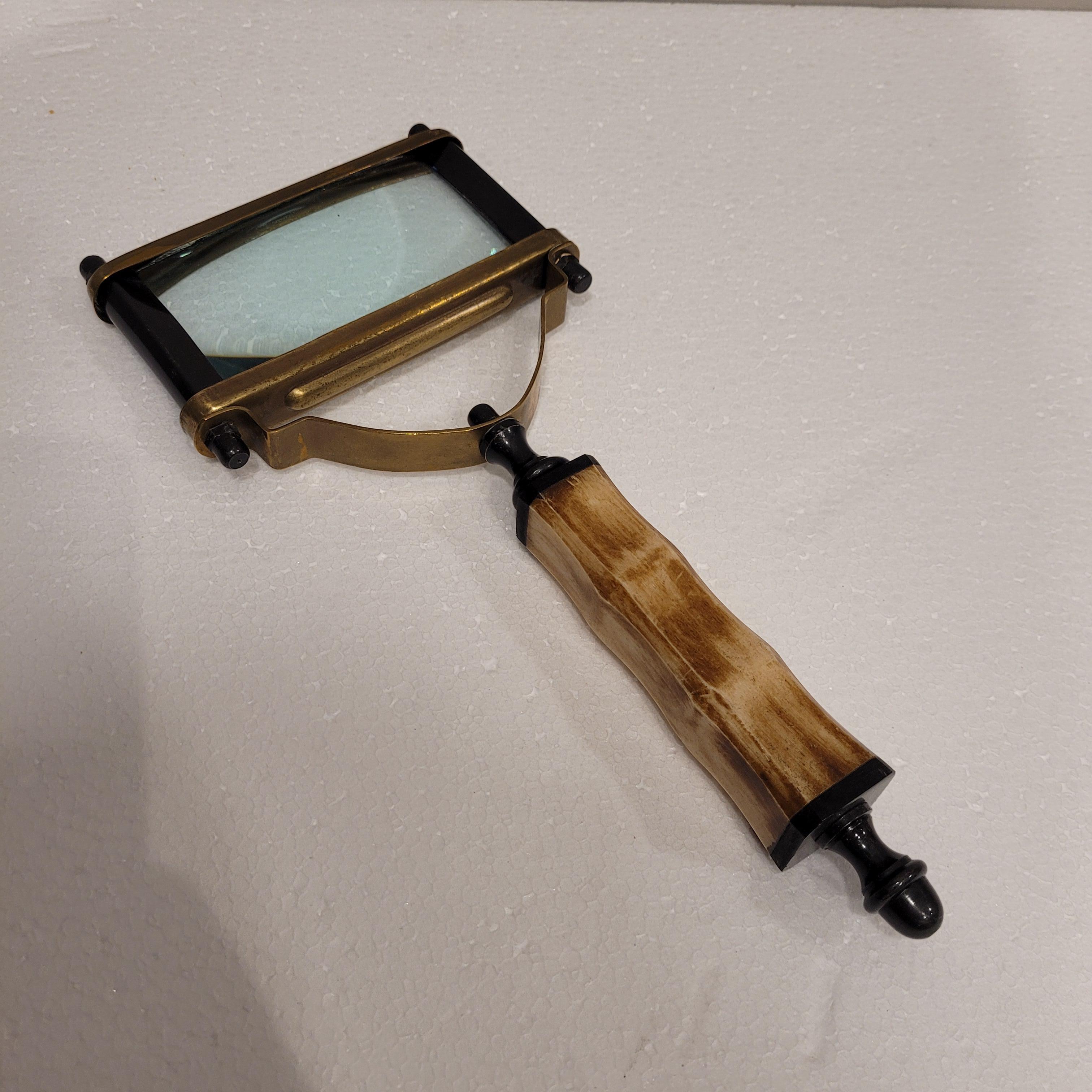 England Hand magnifying glass / Magnifying lens, Antler and metal 1
