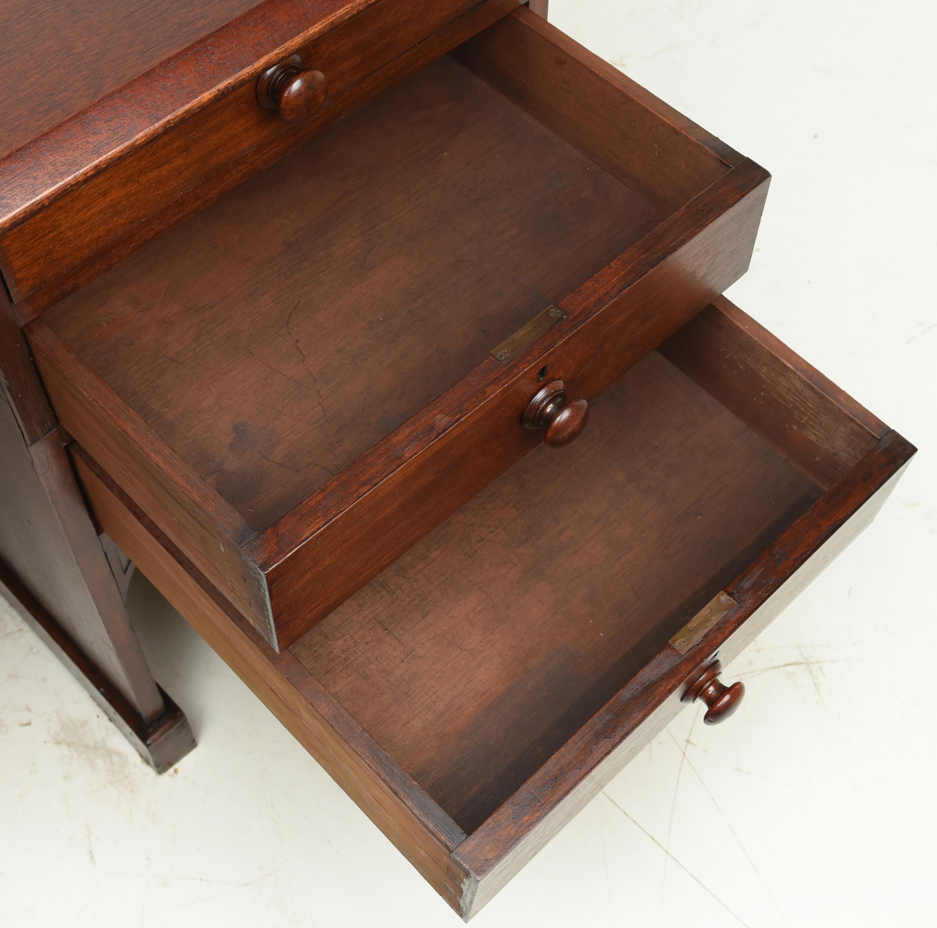Partner-Schreibtisch/Doppeltisch aus massivem Mahagoni, um 1880 (19. Jahrhundert) im Angebot
