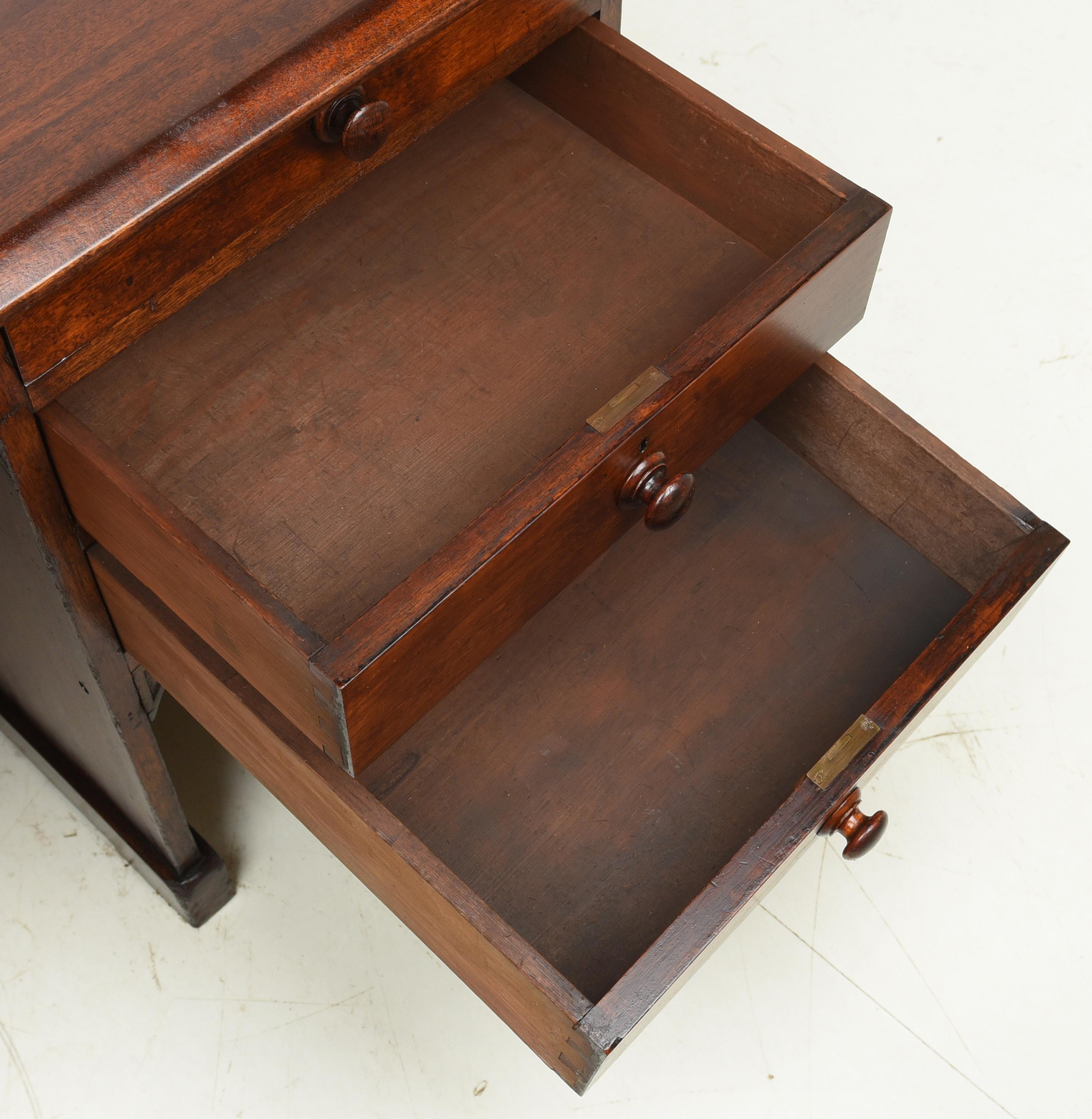 Partner-Schreibtisch/Doppeltisch aus massivem Mahagoni, um 1880 im Angebot 2