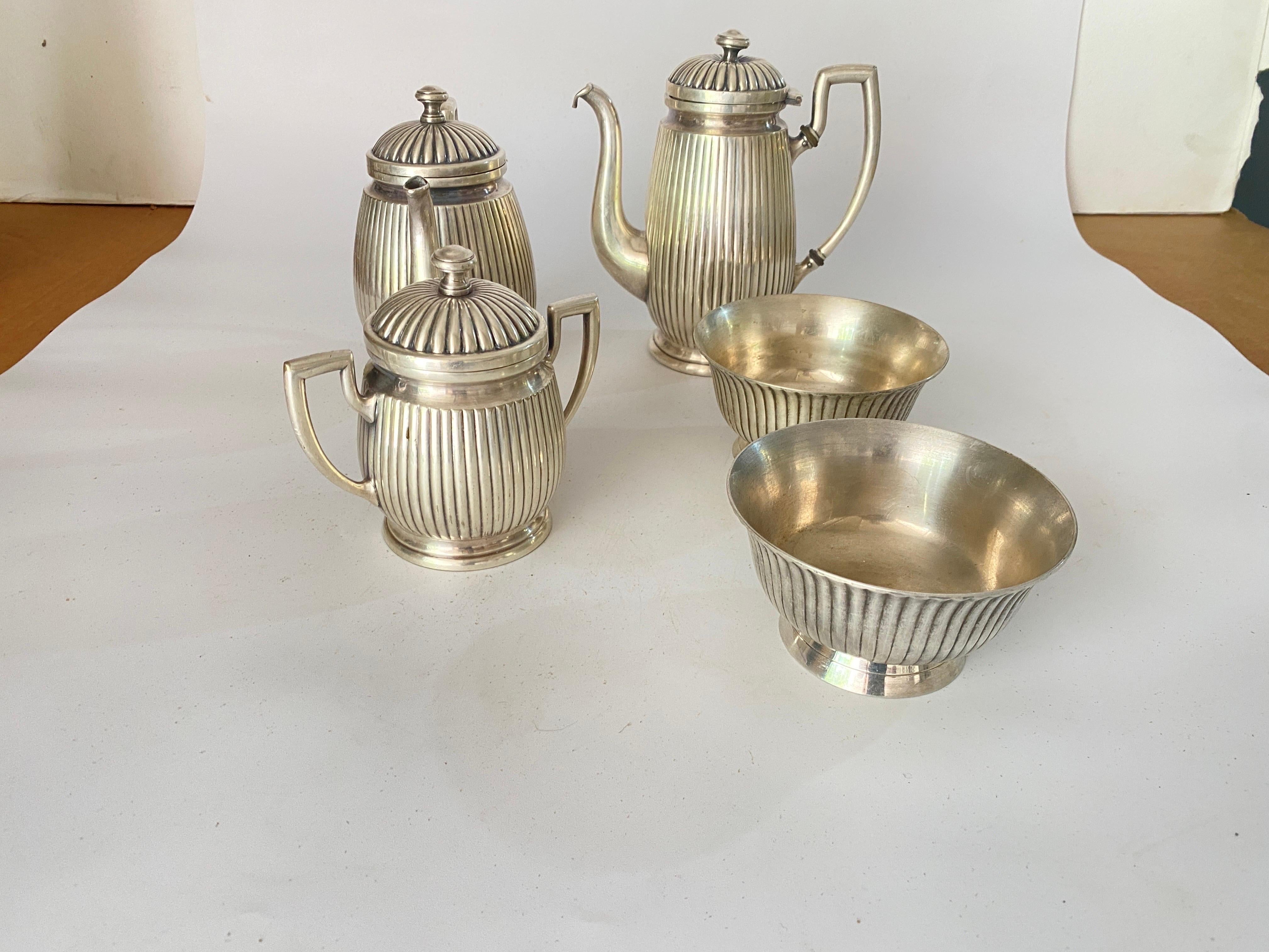 England Silvered Metal 5 Pieces of Coffee Tea Service Silver Color 20th Century For Sale 6