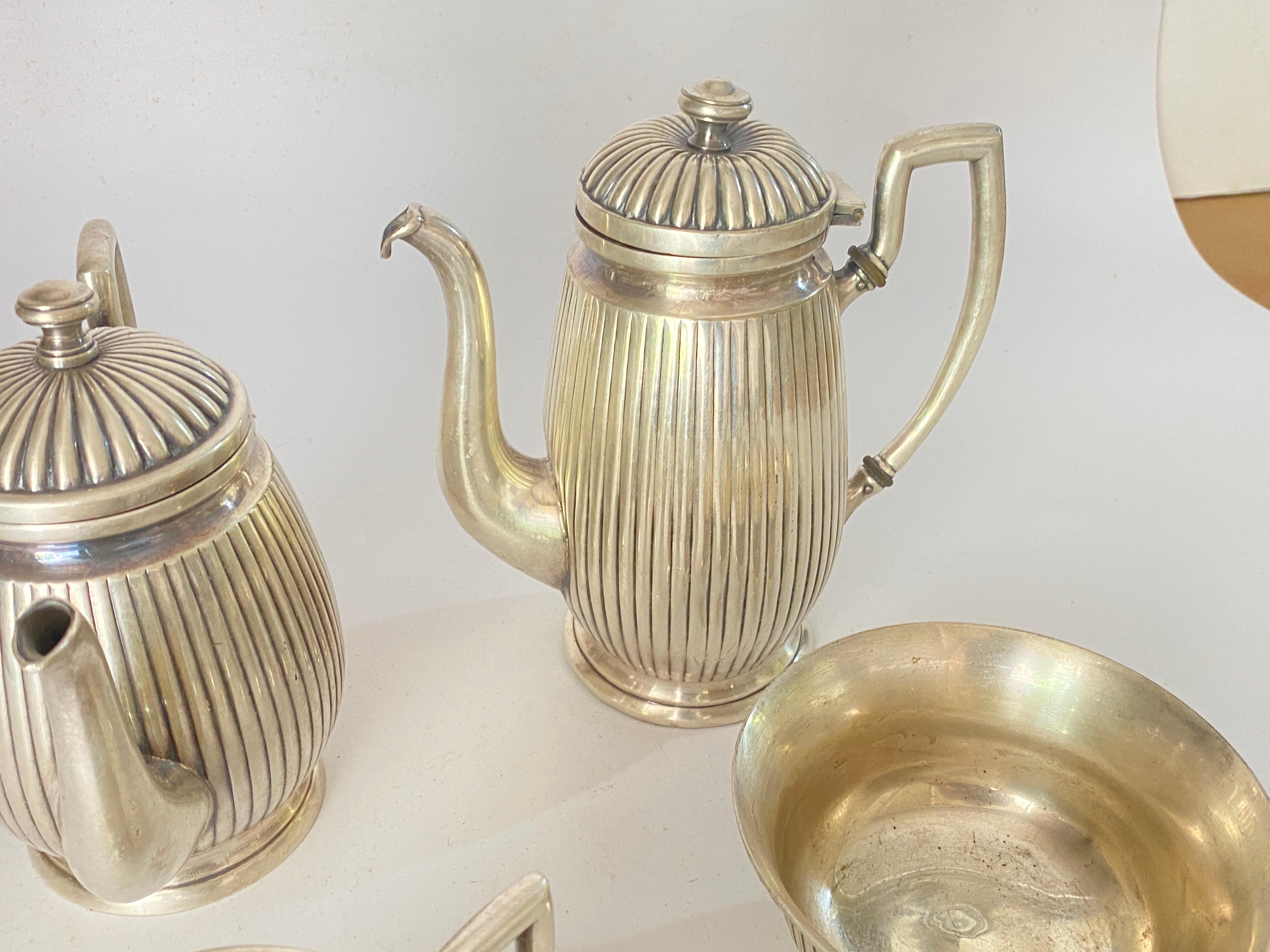 England Silvered Metal 5 Pieces of Coffee Tea Service Silver Color 20th Century For Sale 3