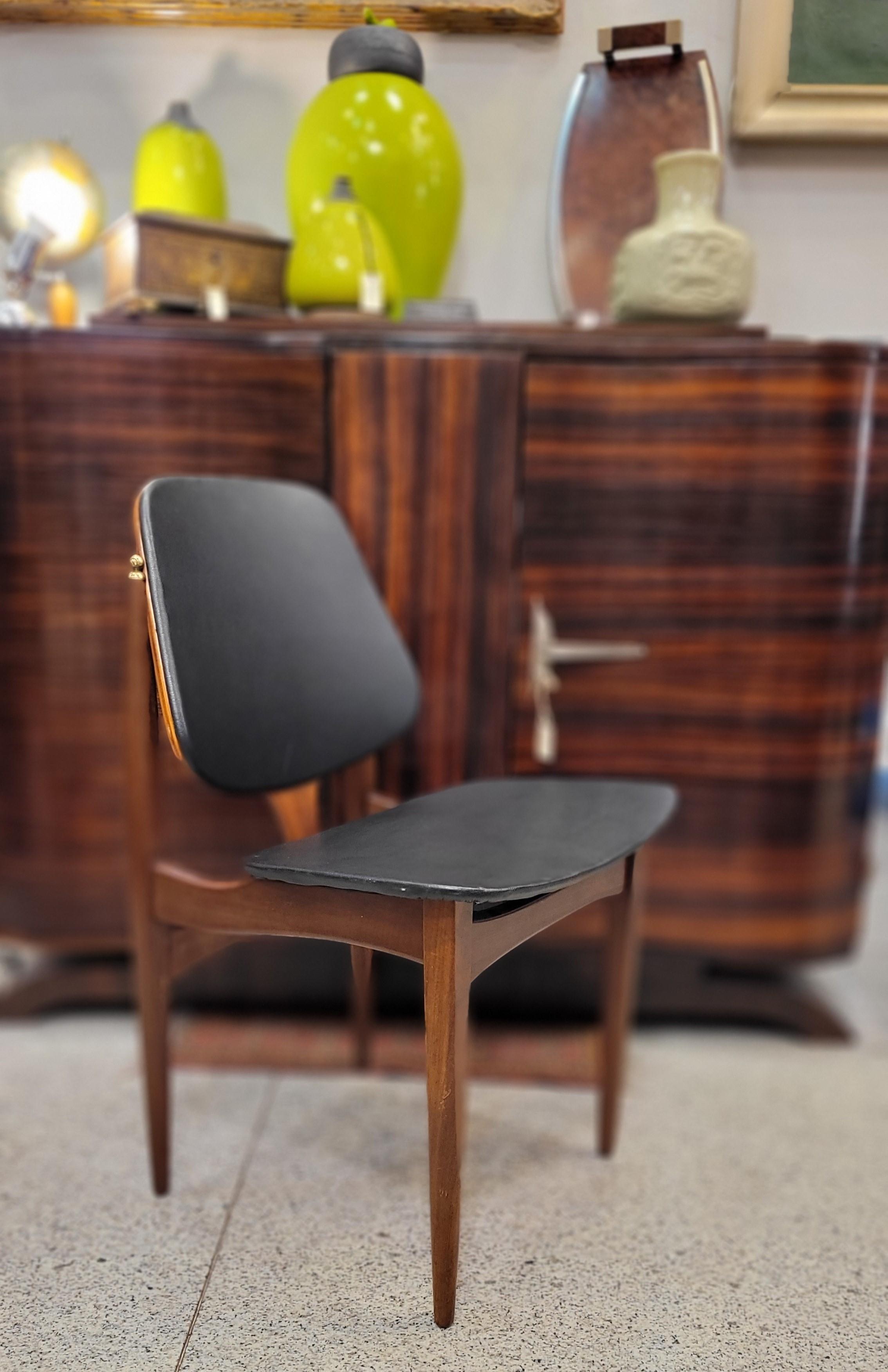 England wood black leather pair  Elliotts of Newbury Chairs  For Sale 8