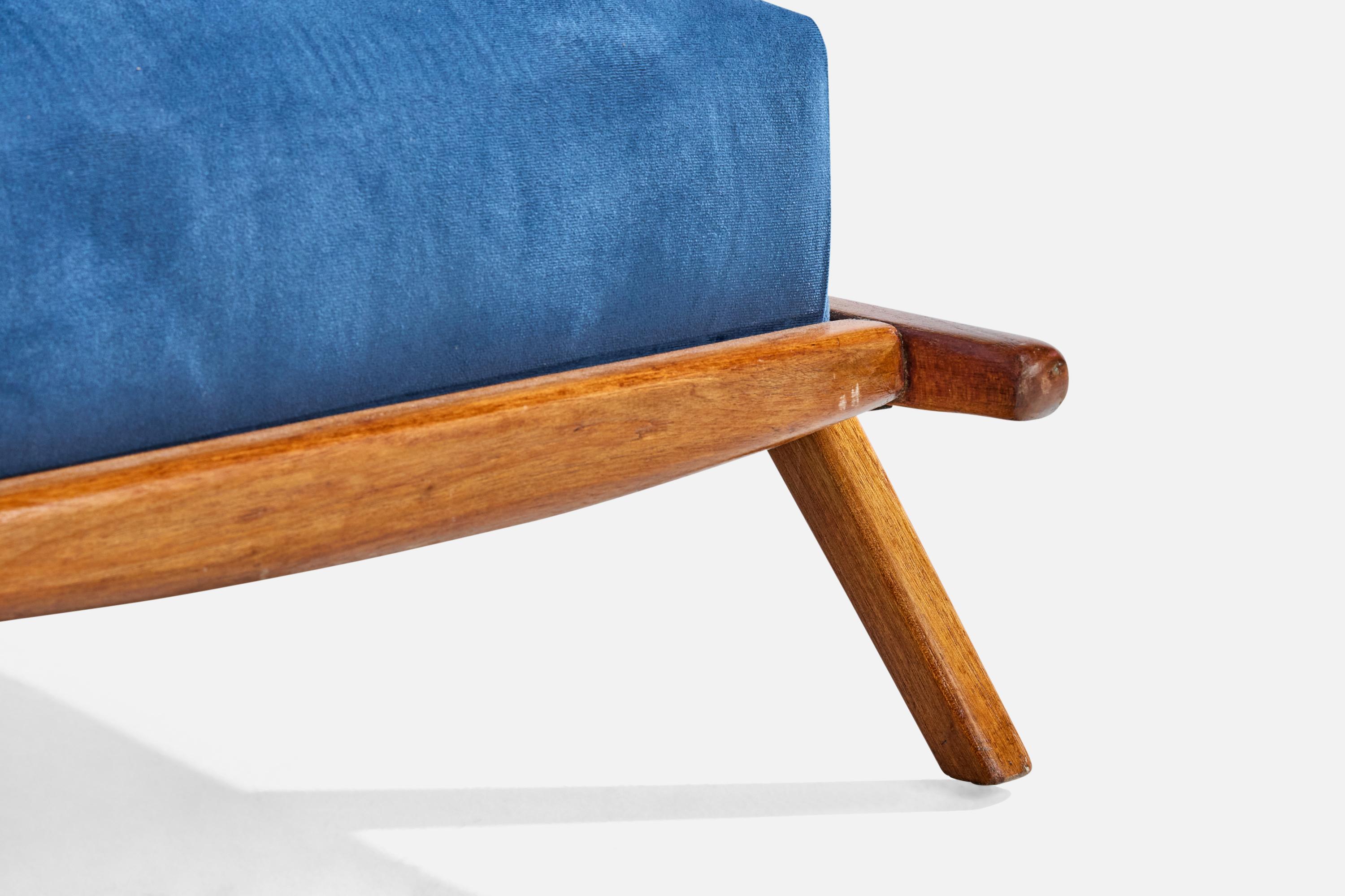 Milieu du XXe siècle Englander & Bonta, chaise longue, tissu, noyer, Argentine, années 1950 en vente