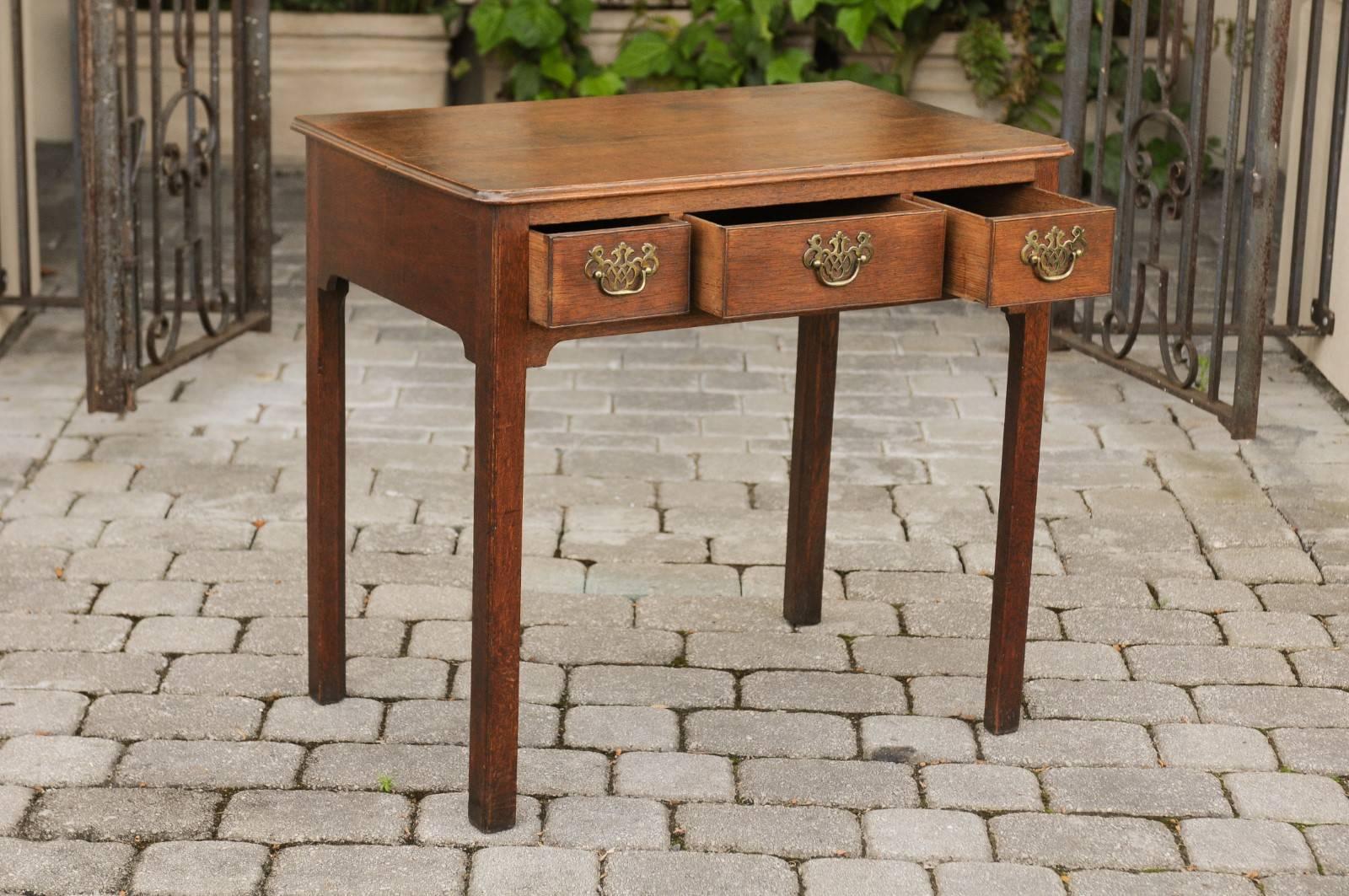 18th Century English 1780s Georgian Oak Side Table with Marlborough Legs and Chinoiserie For Sale