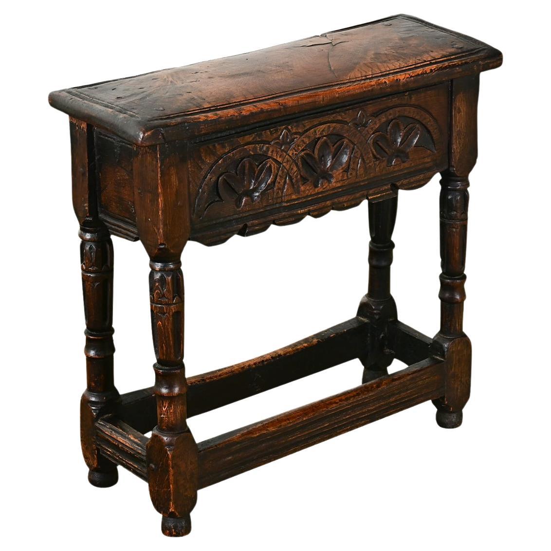 Englischer Hocker im Jacobean-Stil aus dem 17.