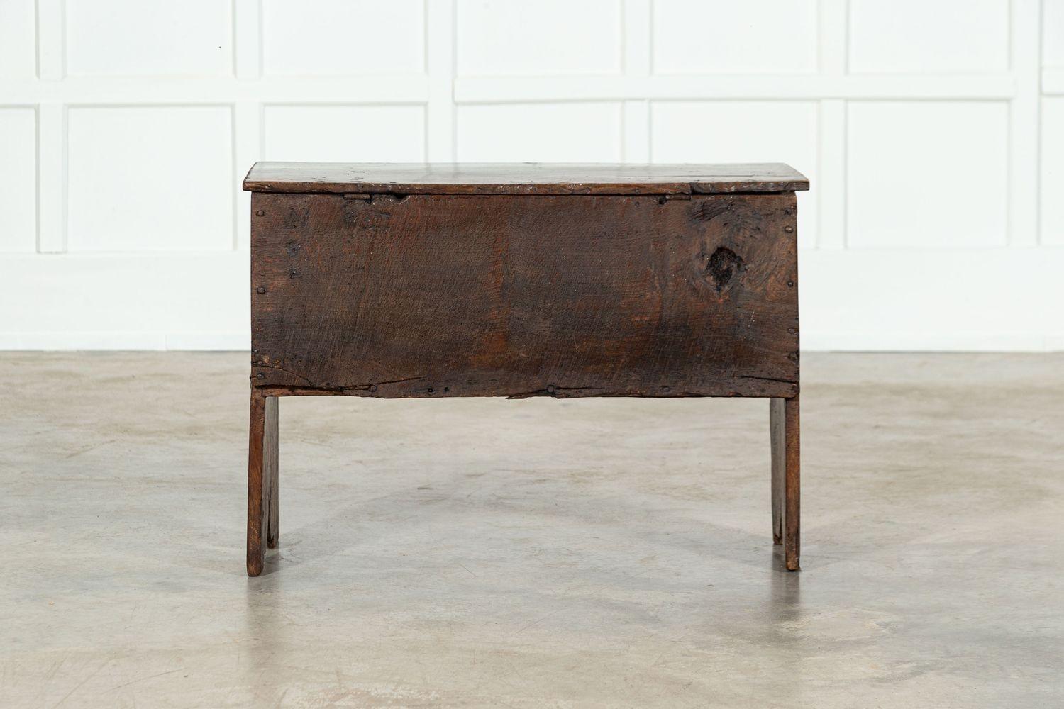 English 17thC Oak Marriage Coffer Chest in vendita 11