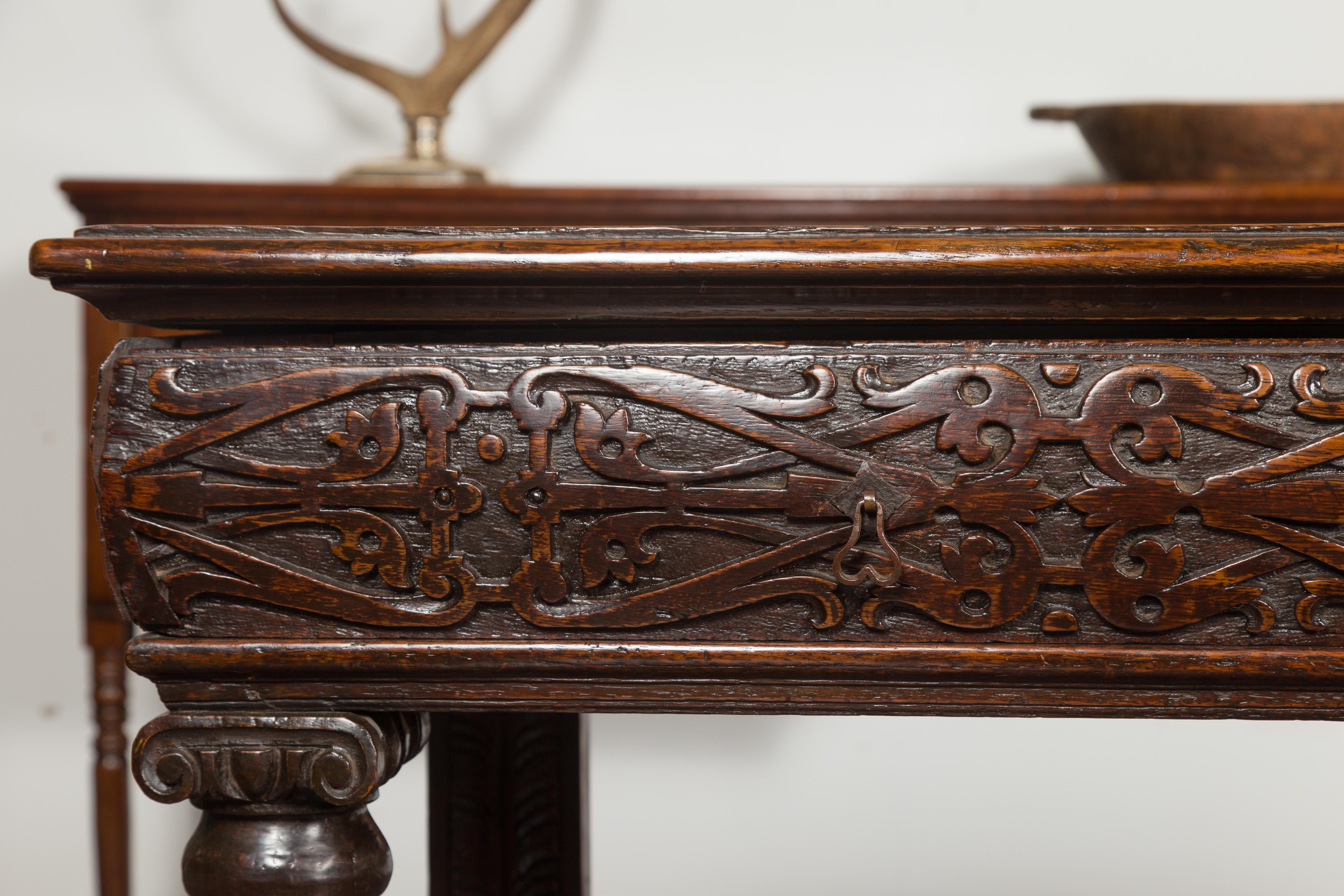 English 1800s George III Oak Console Table with Carved Drawer and Ionic Capitals For Sale 2