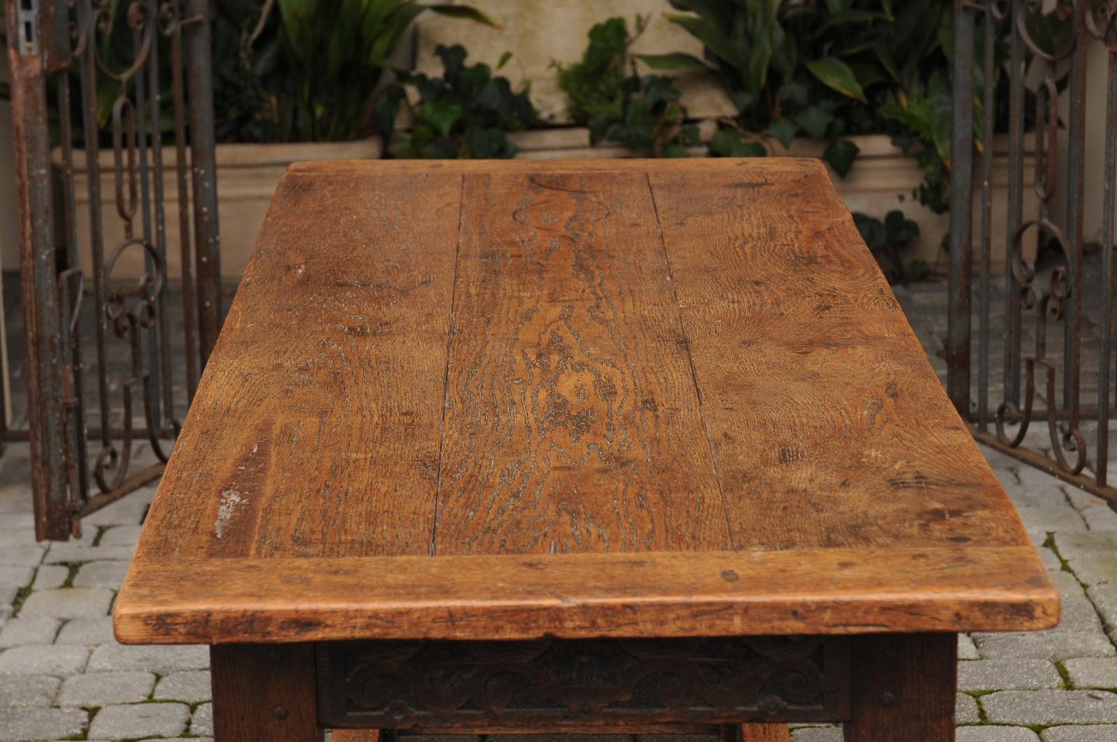 English 1810s George III Oak Library Table with Baluster Legs and Carved Apron 7