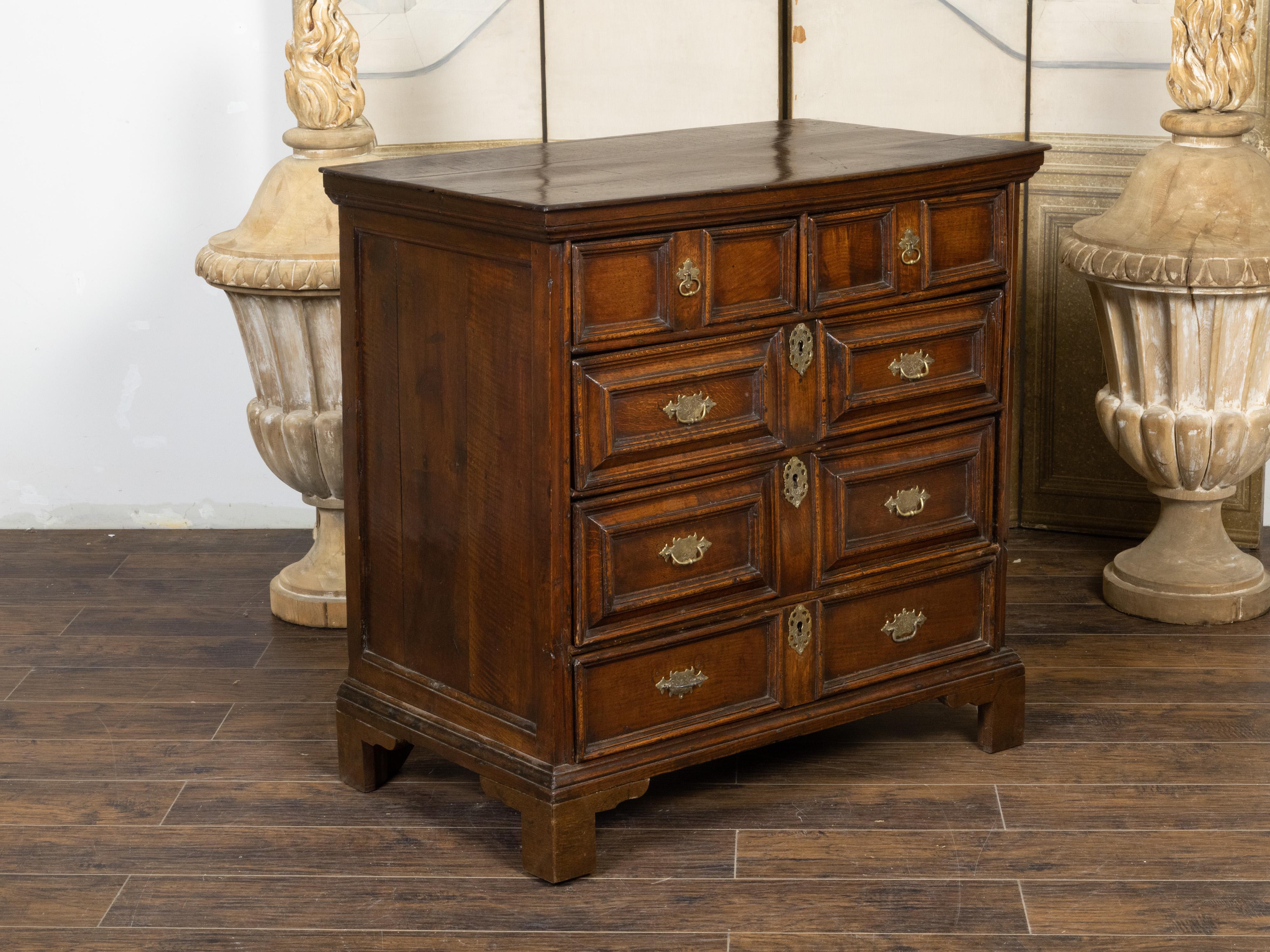 English 1810s George III Period Geometric Front Oak Chest with Five Drawers For Sale 1