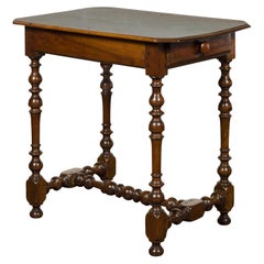 English 1810s George III Walnut Side Table with Single Drawer and Turned Legs