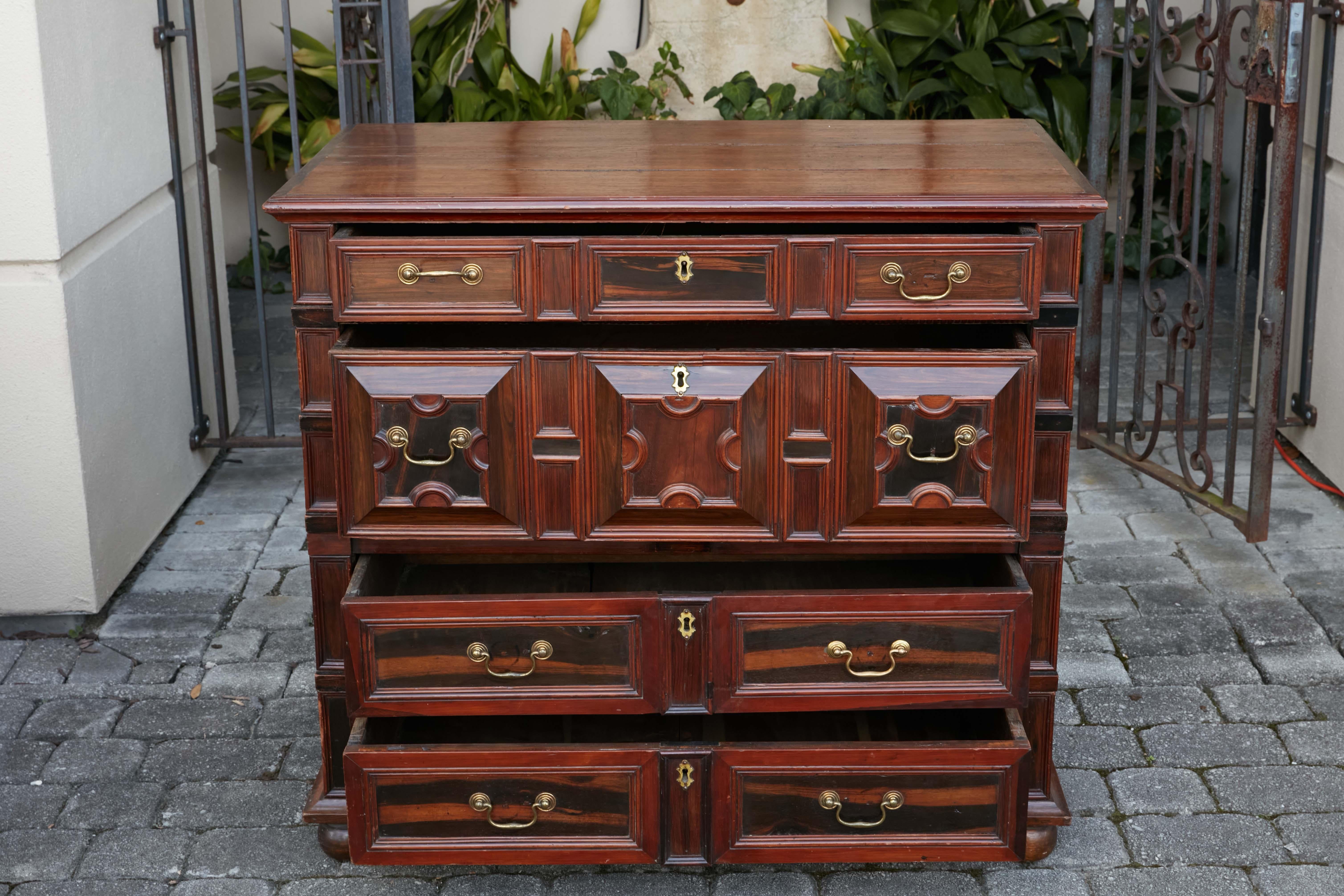 Carved English 1810s Georgian Geometric Front Four-Drawer Chest with Macassar Ebony For Sale