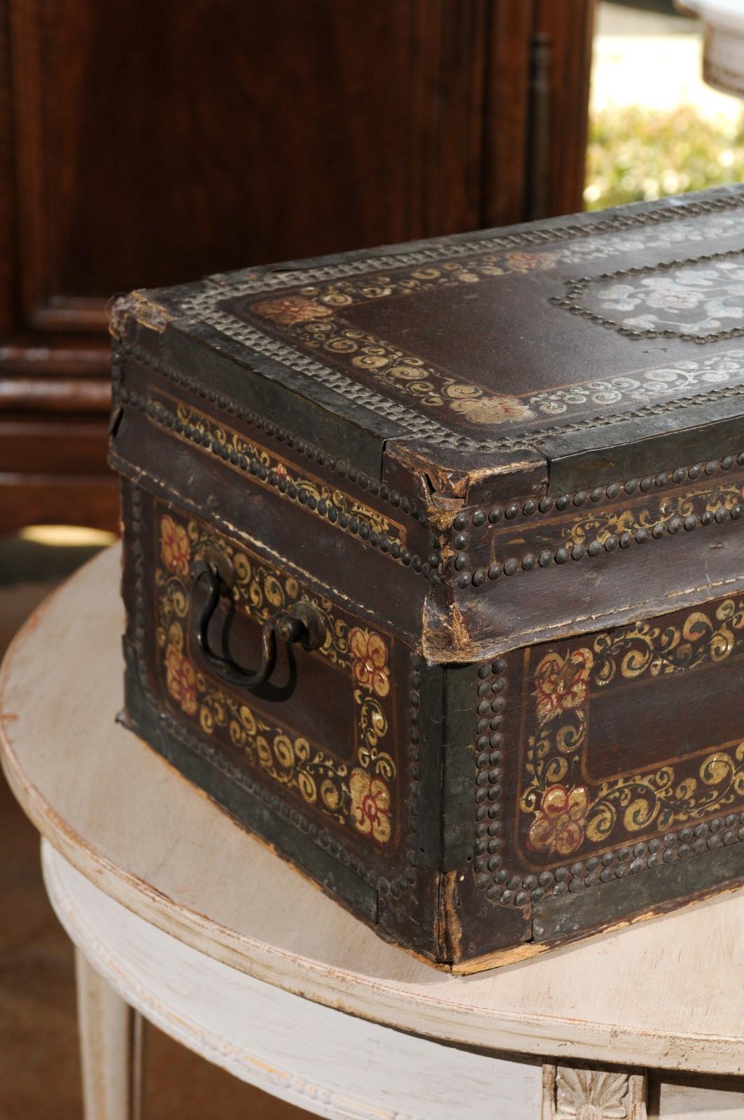 English 1815 Regency Camphor Wood and Leather Trunk with Painted Floral Decor In Fair Condition In Atlanta, GA