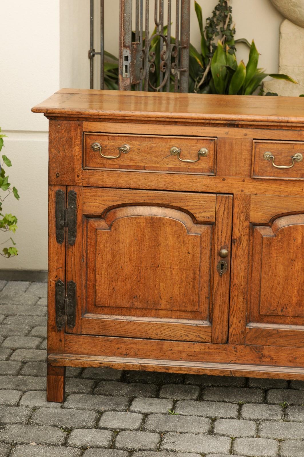 19th Century English 1820s Georgian Oak Enfilade with Drawers, Doors and Metal Hinges