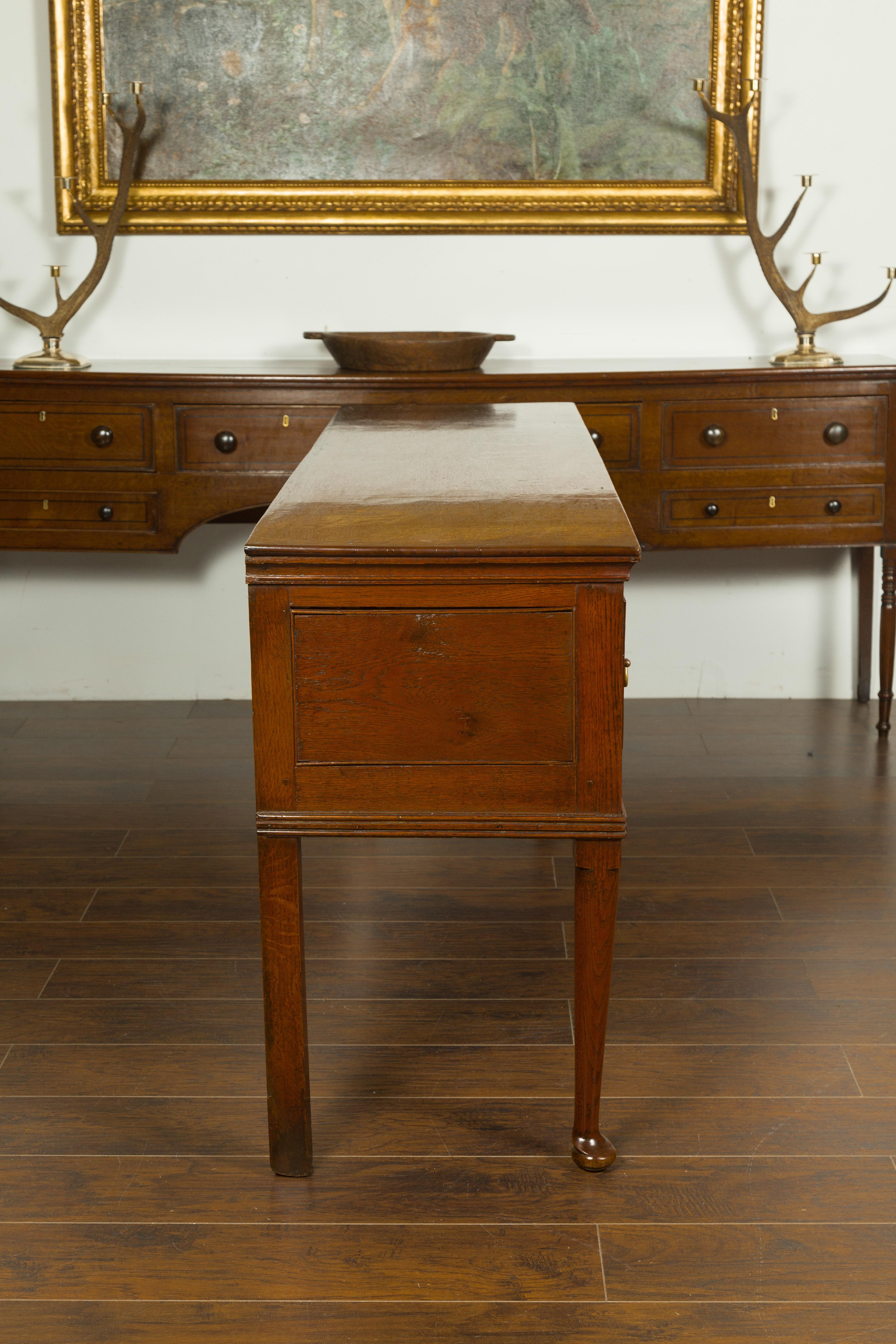 English 1820s Georgian Period Oak Dresser Base with Three Drawers and Pad Feet 9