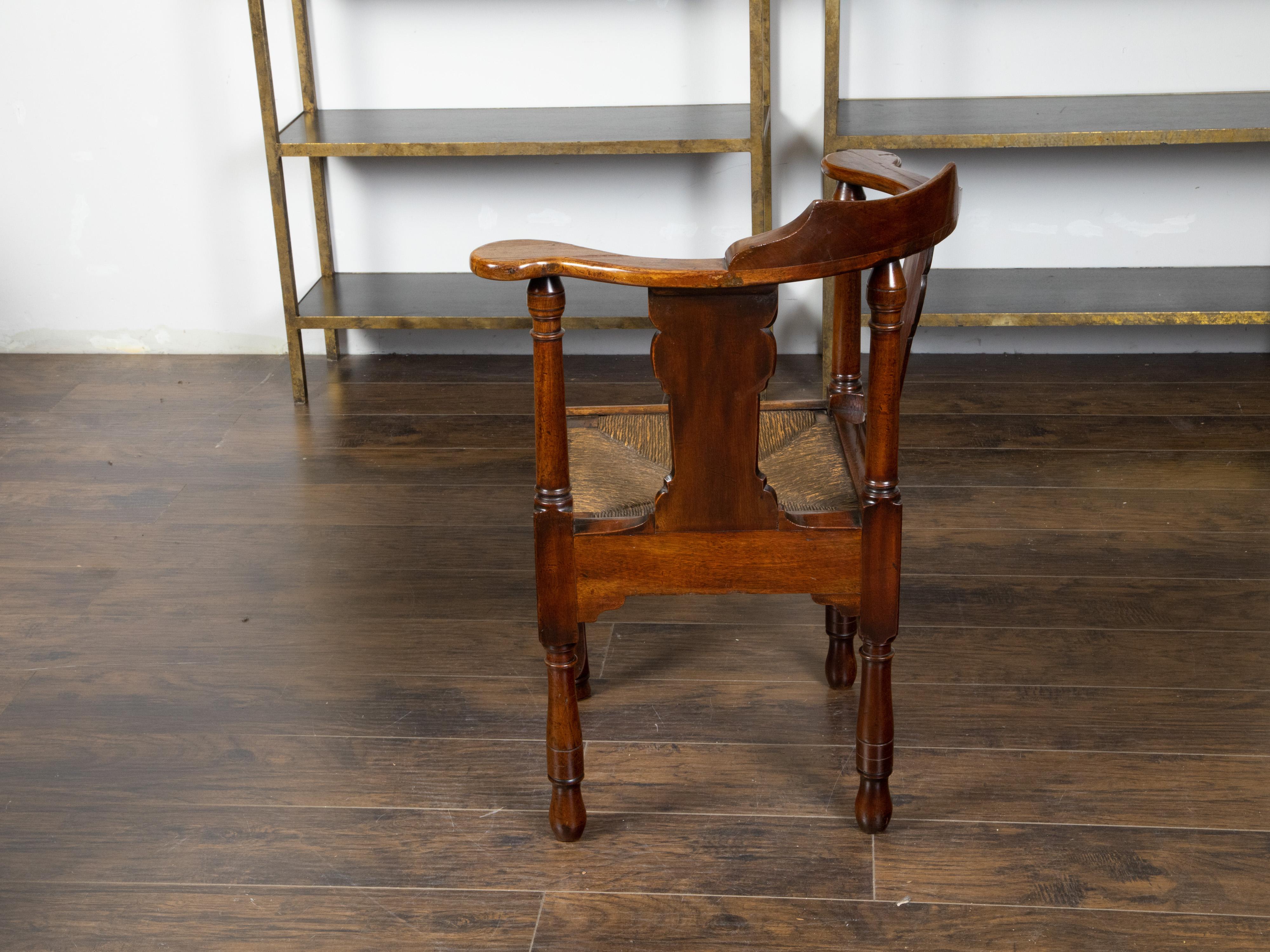 English 1820s Mahogany Corner Chair with Rush Seat and Cabriole Leg 6
