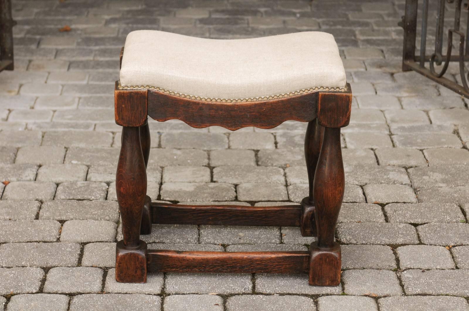 English 1820s Oak Saddle Seat Stool with Baluster Legs and New Upholstery 1