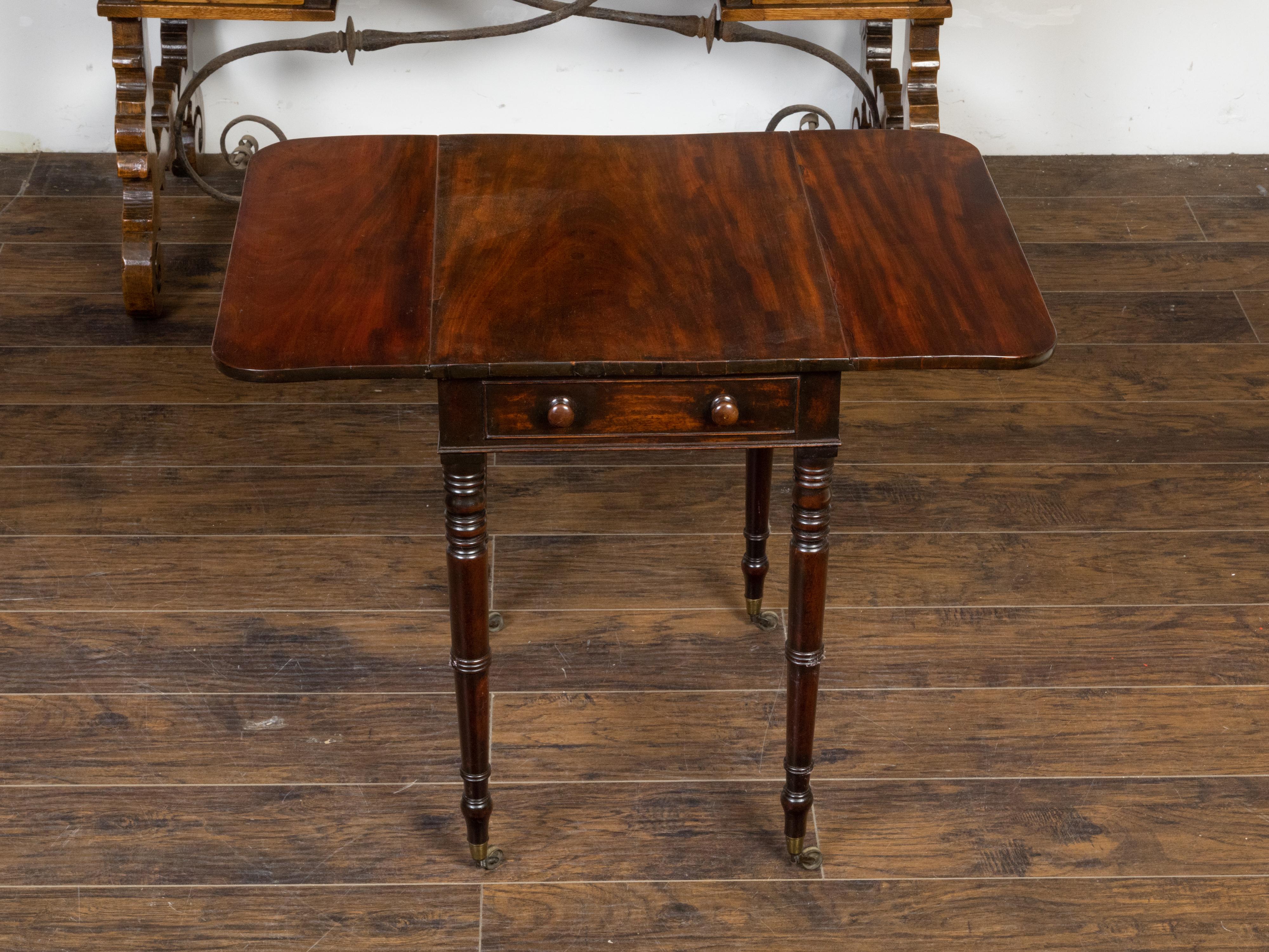 English 1820s Regency Period Mahogany Pembroke Table with Drawer and Turned Legs 2