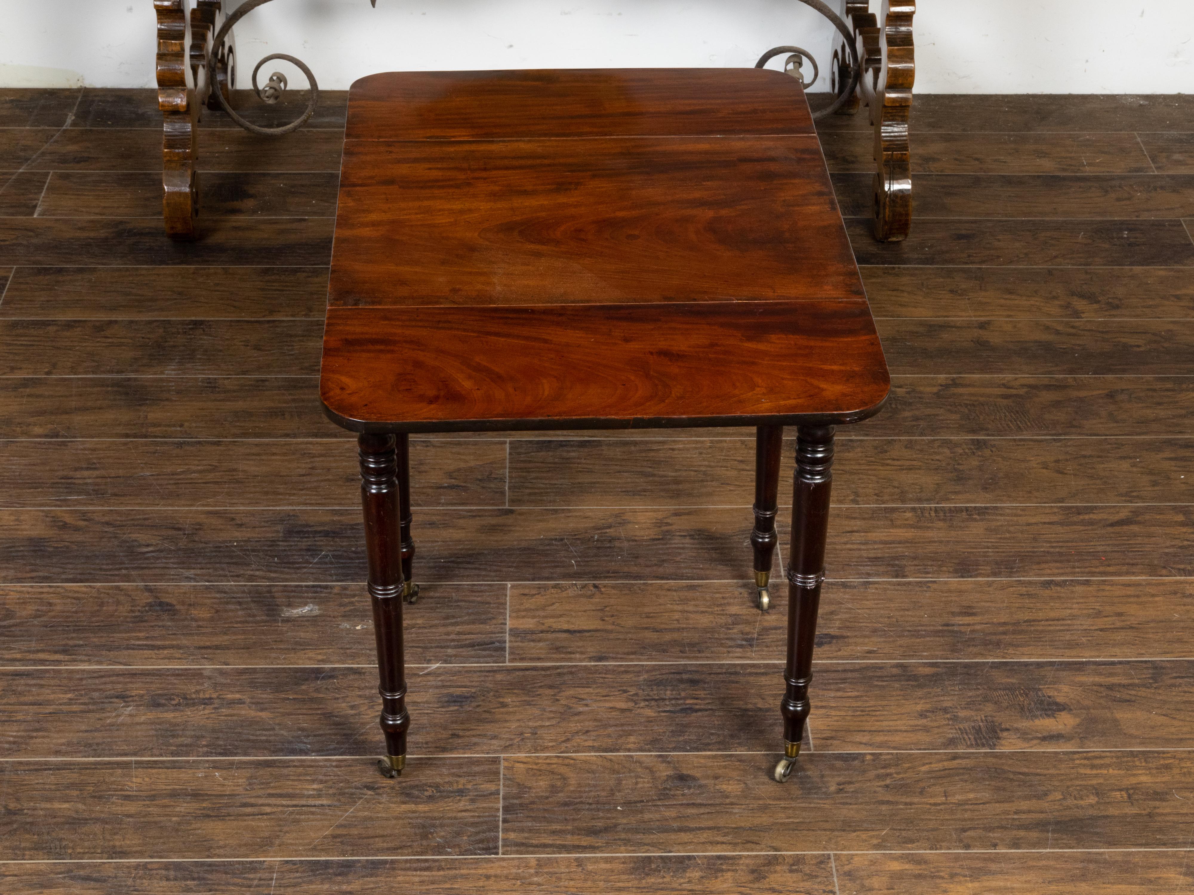 English 1820s Regency Period Mahogany Pembroke Table with Drawer and Turned Legs 3