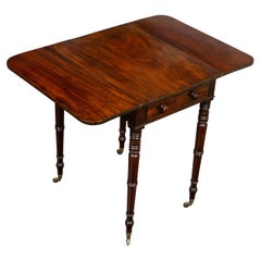 Antique English 1820s Regency Period Mahogany Pembroke Table with Drawer and Turned Legs