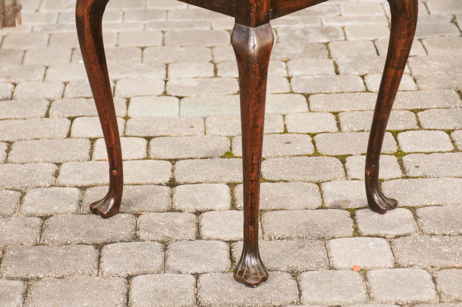 19th Century English 1830s Mahogany Console Table with Triangular Top and Cabriole Legs For Sale