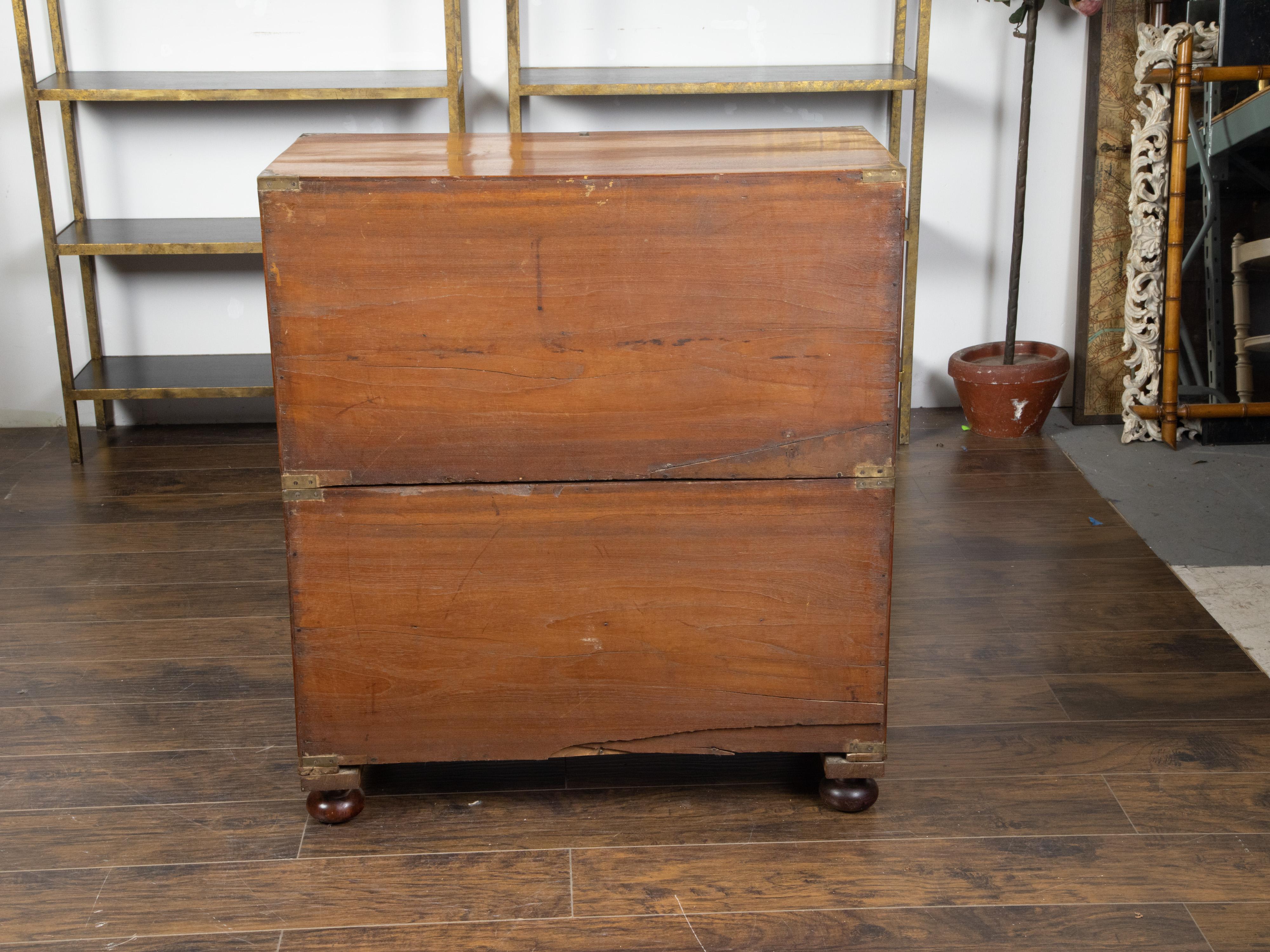 English 1840s Mahogany Campaign Chest with Five Drawers and Brass Hardware For Sale 6