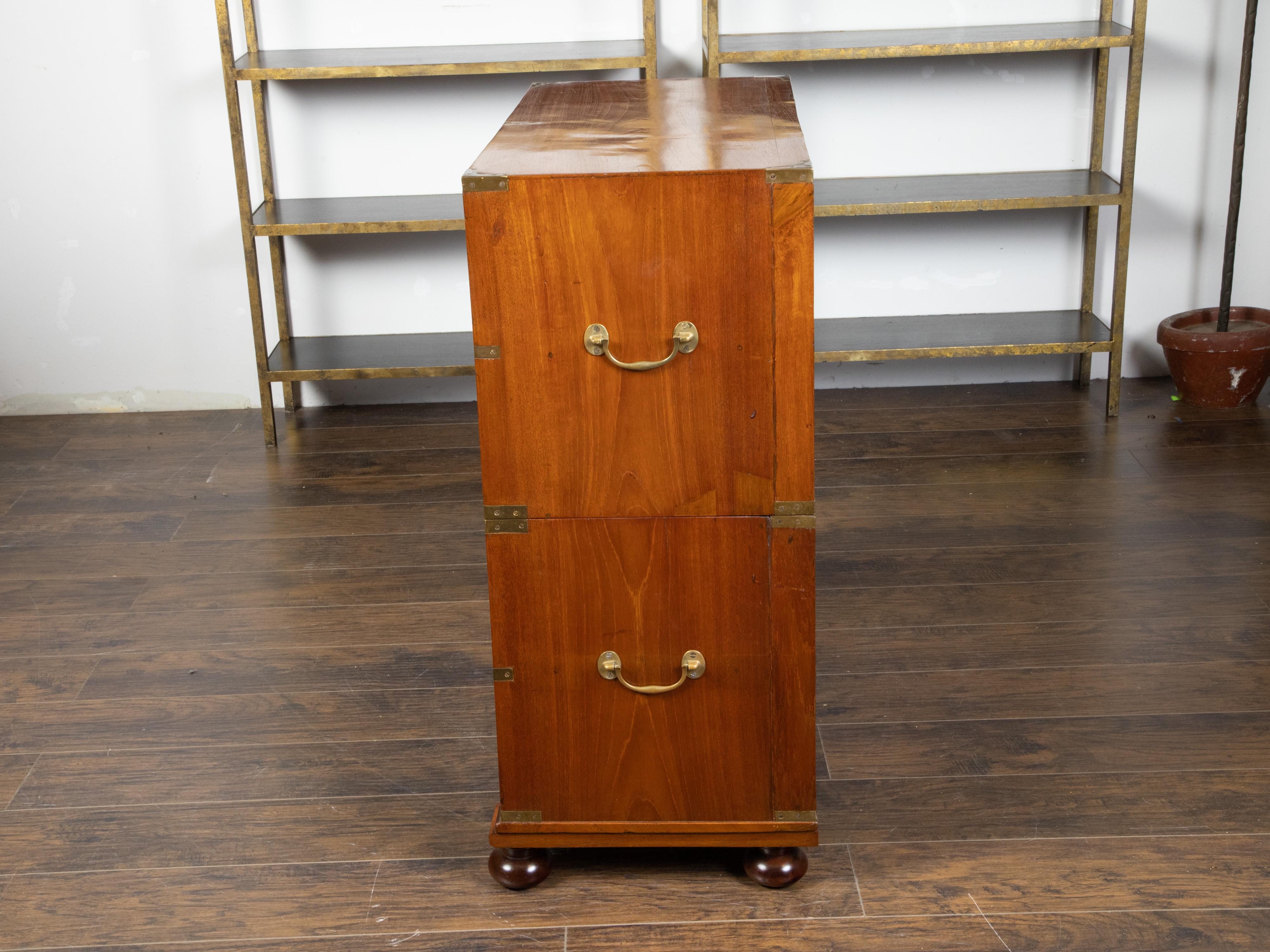 English 1840s Mahogany Campaign Chest with Five Drawers and Brass Hardware For Sale 7
