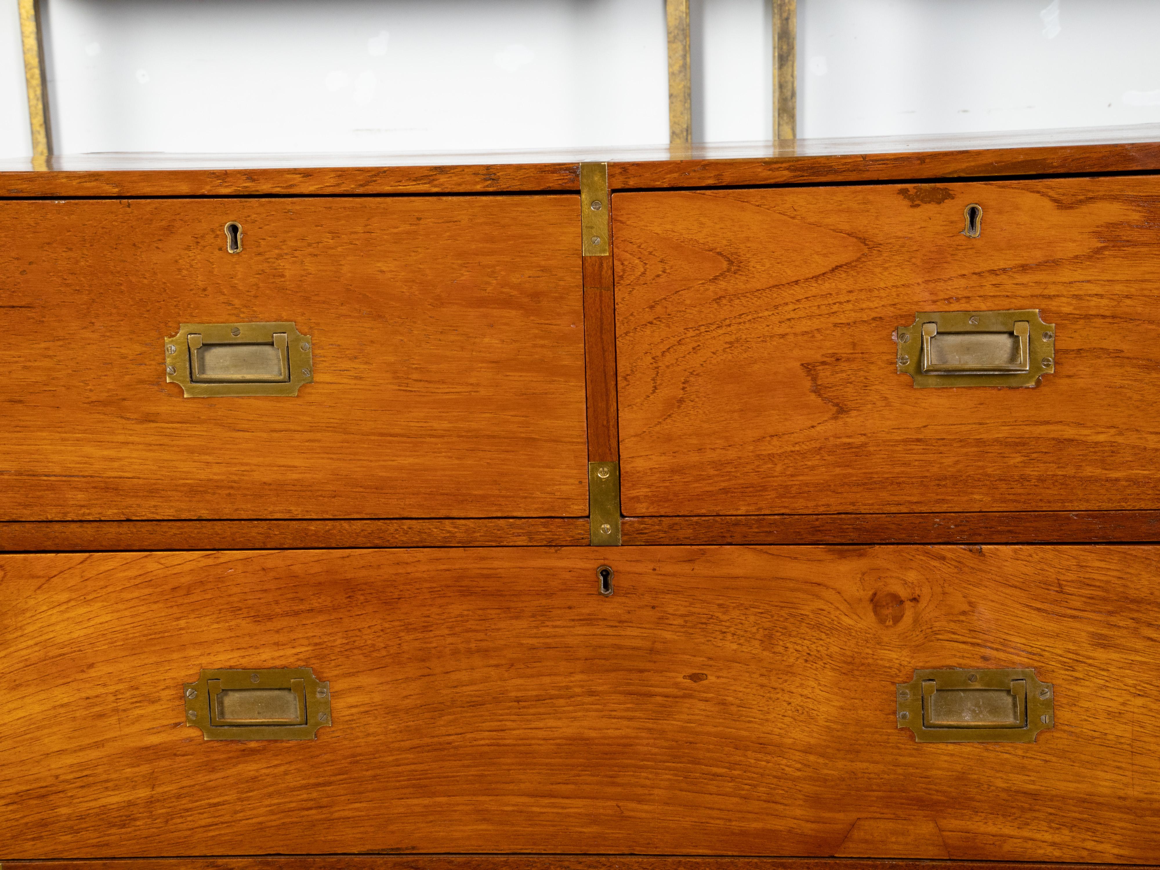 English 1840s Mahogany Campaign Chest with Five Drawers and Brass Hardware For Sale 2