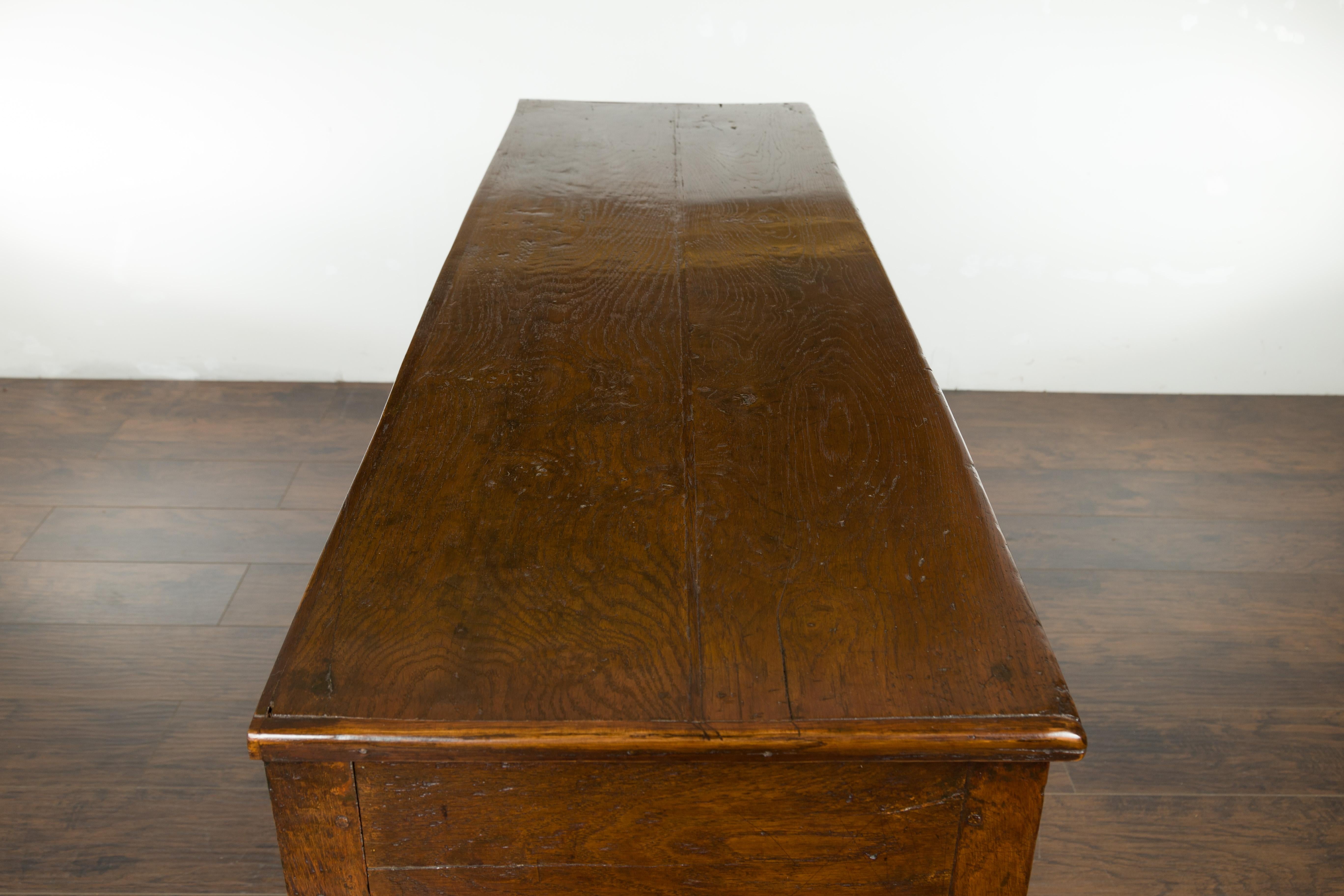 English 1840s Oak Dresser Base with Three Drawers and Lower Slatted Shelf 11