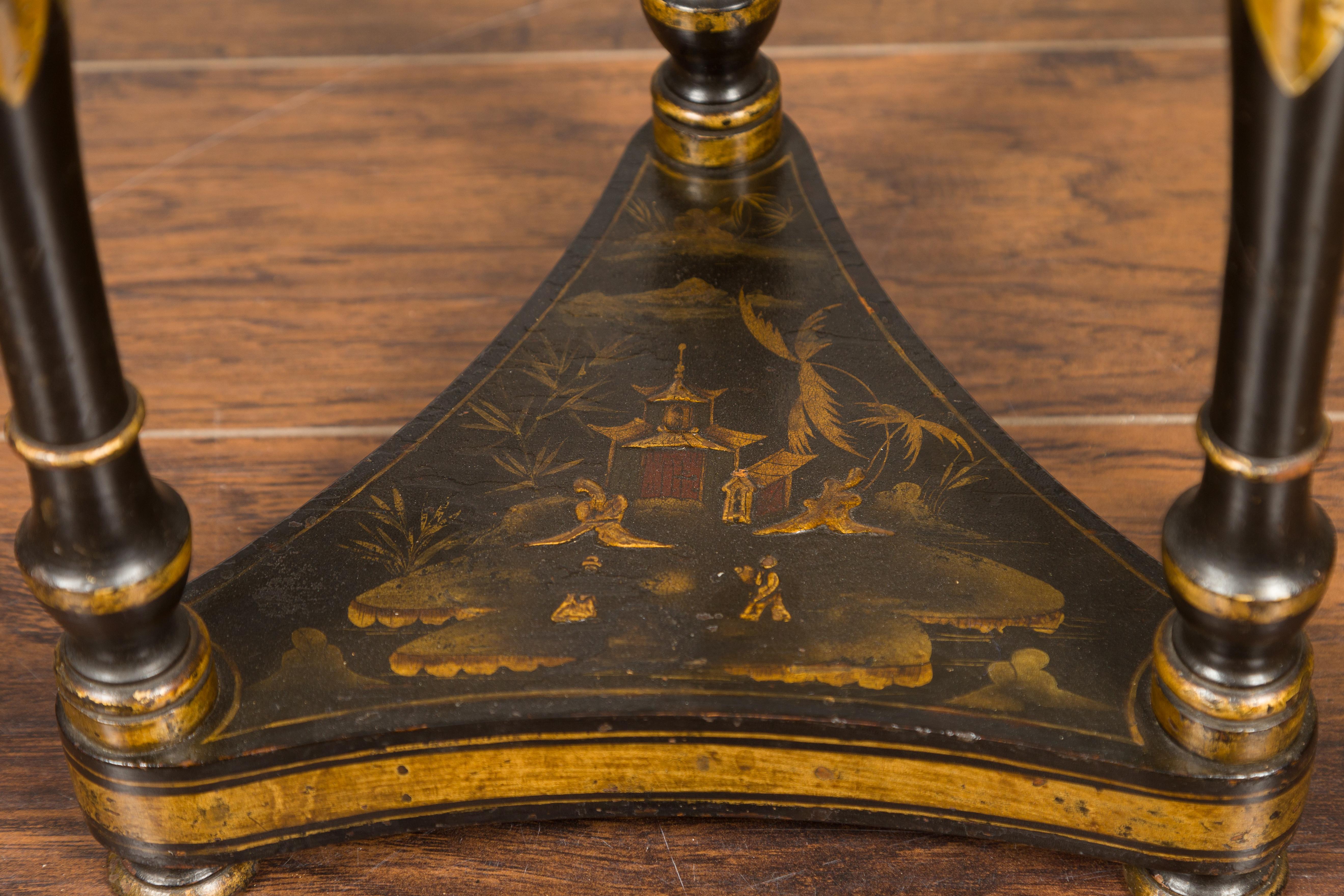 English 1850s Black Chinoiserie Guéridon Table with Gilt Motifs and Turned Legs For Sale 4