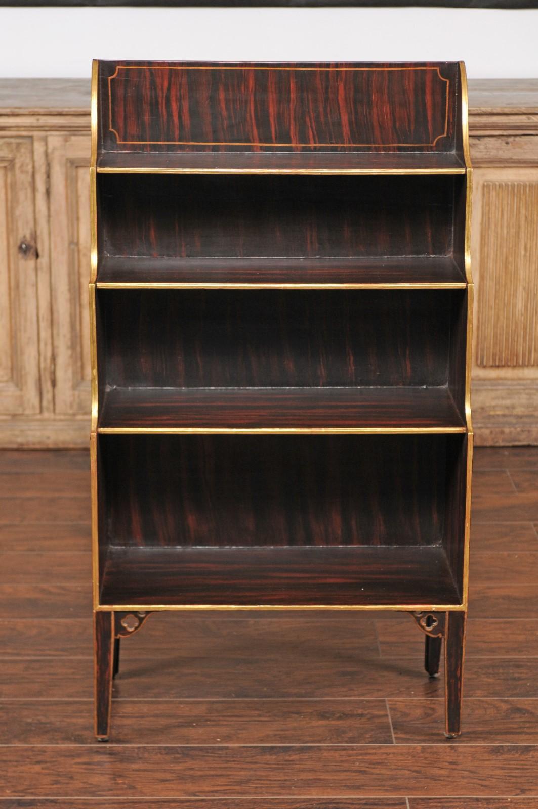 English 1850s Faux-Painted Waterfall Bookcase with Gilt Accents and Tapered Legs For Sale 2