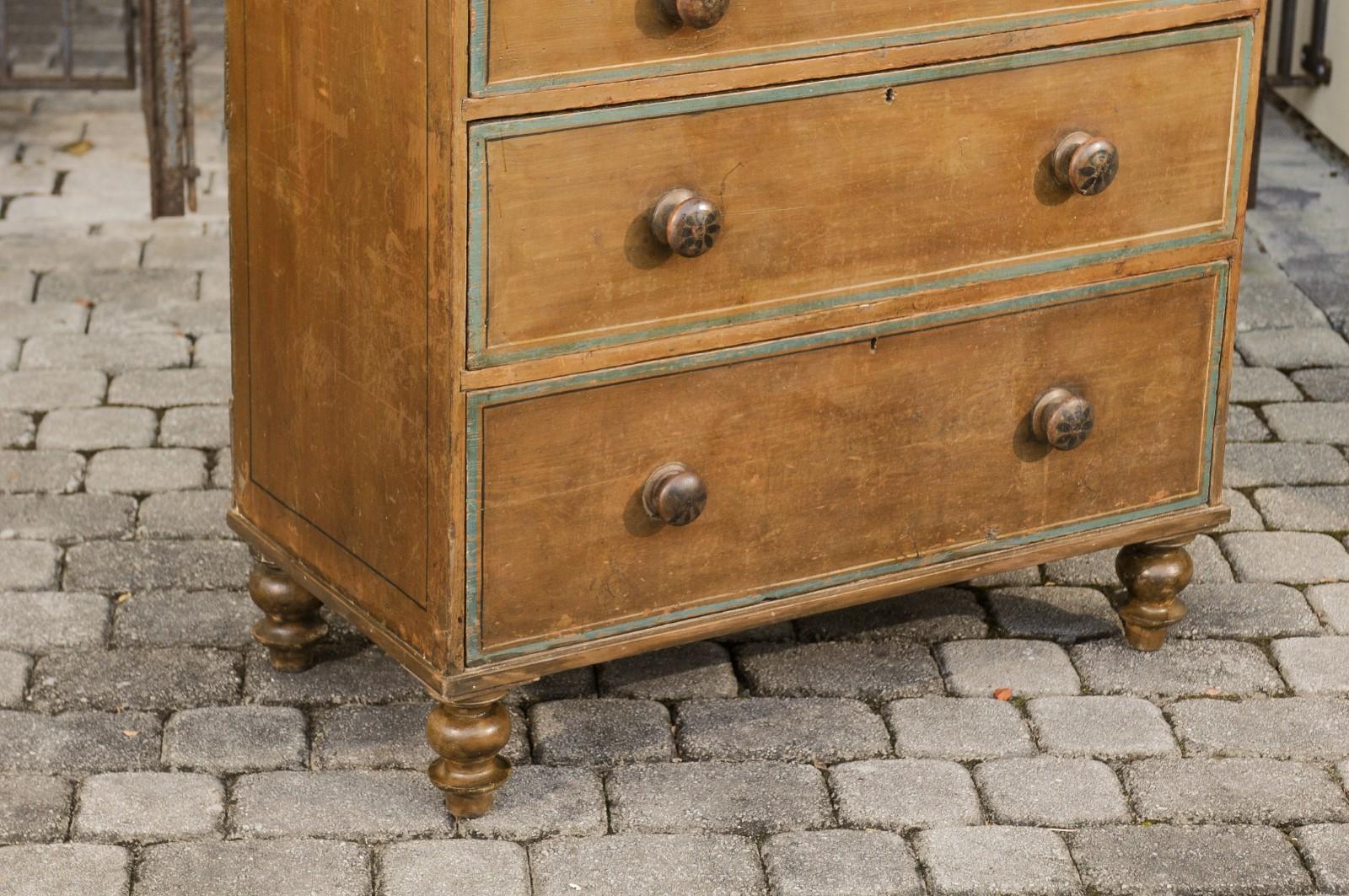 English 1850s Painted Wood Five-Drawer Chest with Turned Feet and Patina (Gemalt)