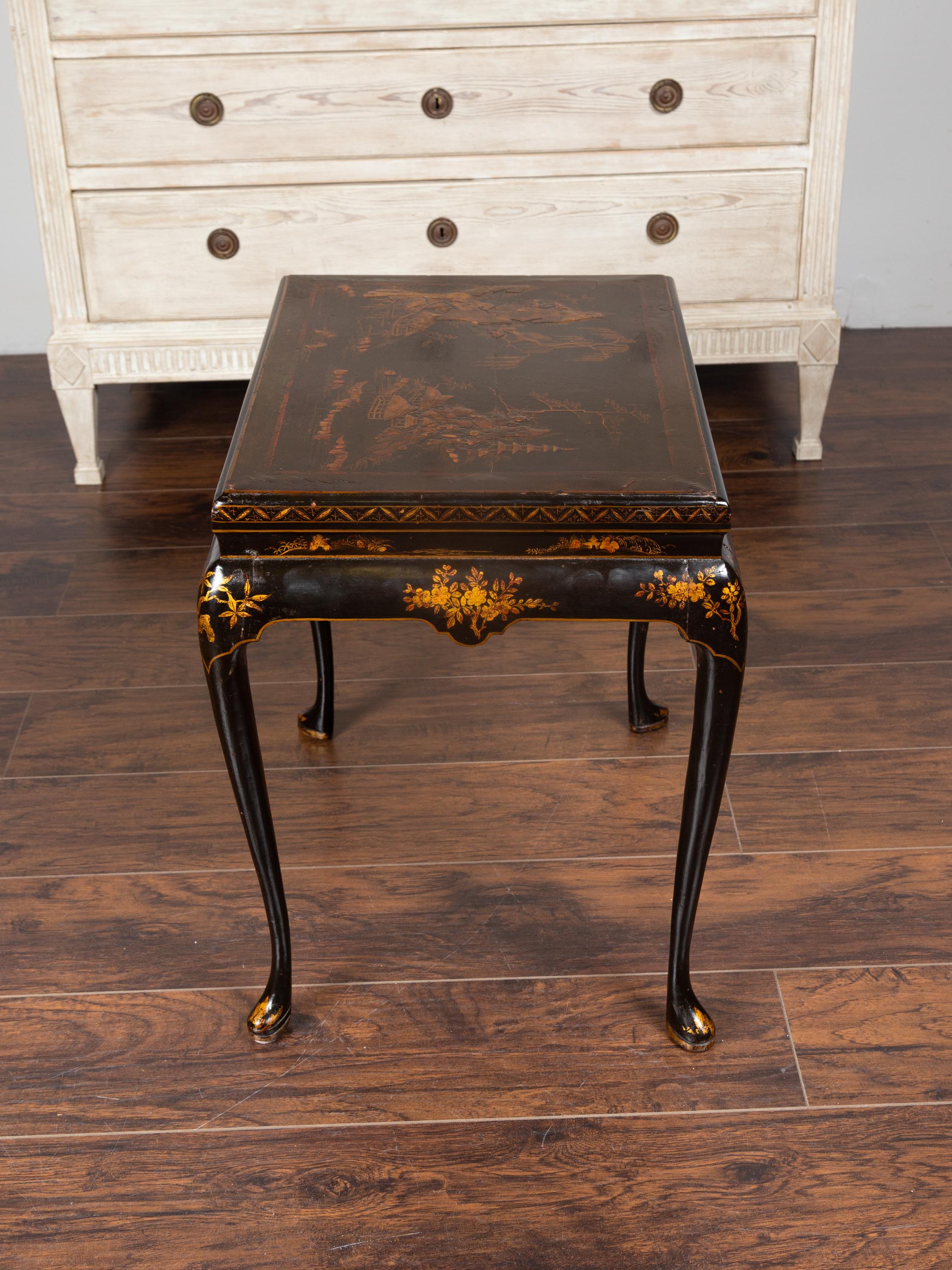 English 1860s Black Lacquered Side Table with Gilded Chinoiserie Décor 6