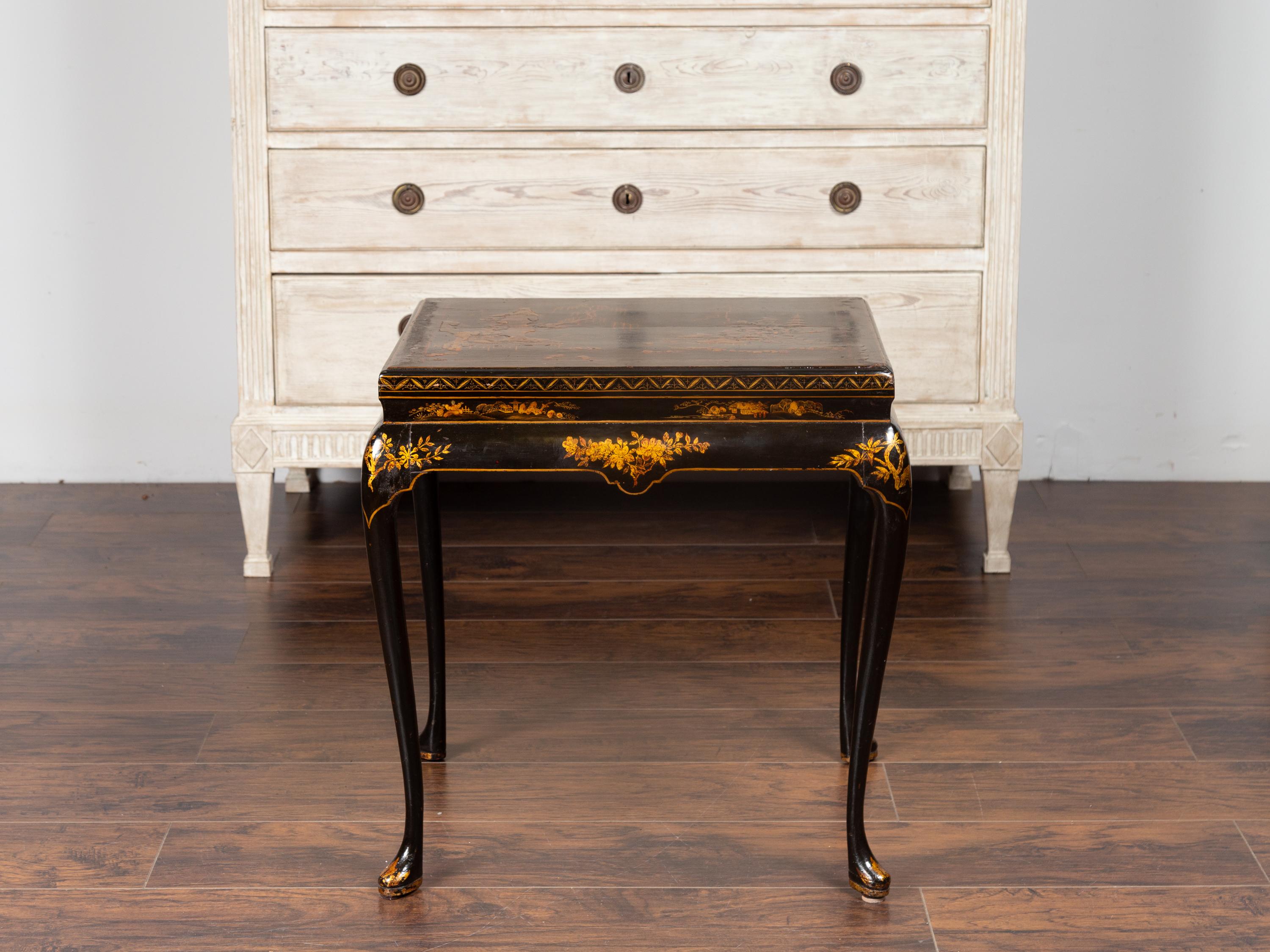 English 1860s Black Lacquered Side Table with Gilded Chinoiserie Décor 9