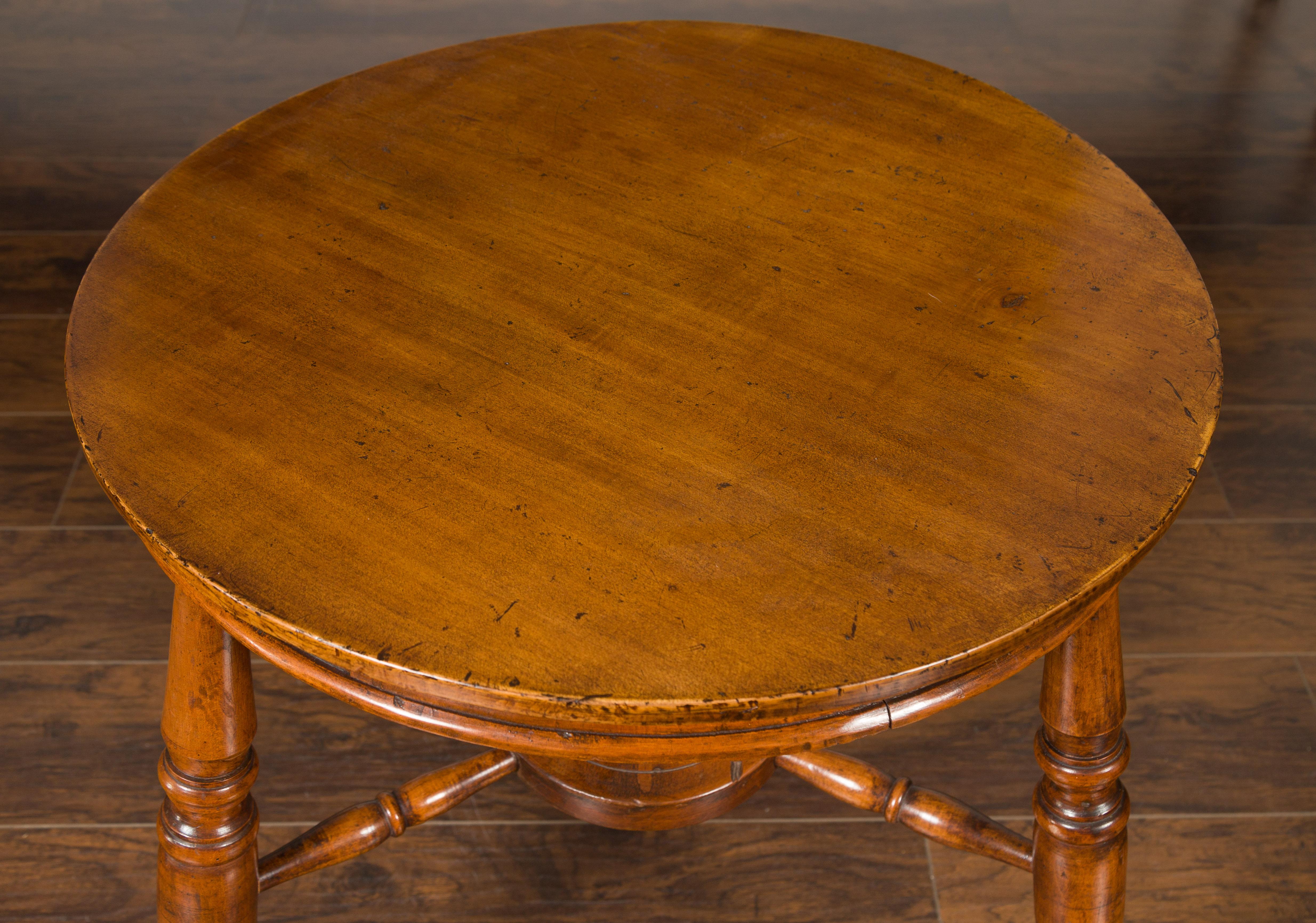 English 1860s Cricket Table with Turned Legs and Circular Sycamore Top For Sale 1