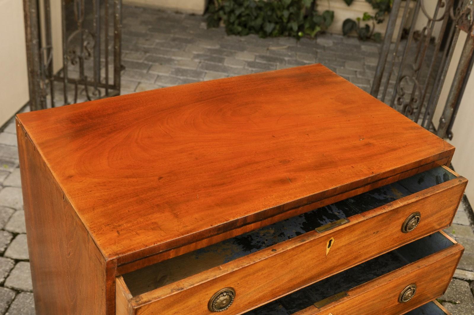 English 1860s Mahogany Commode with Graduated Drawers and Scalloped Apron 2