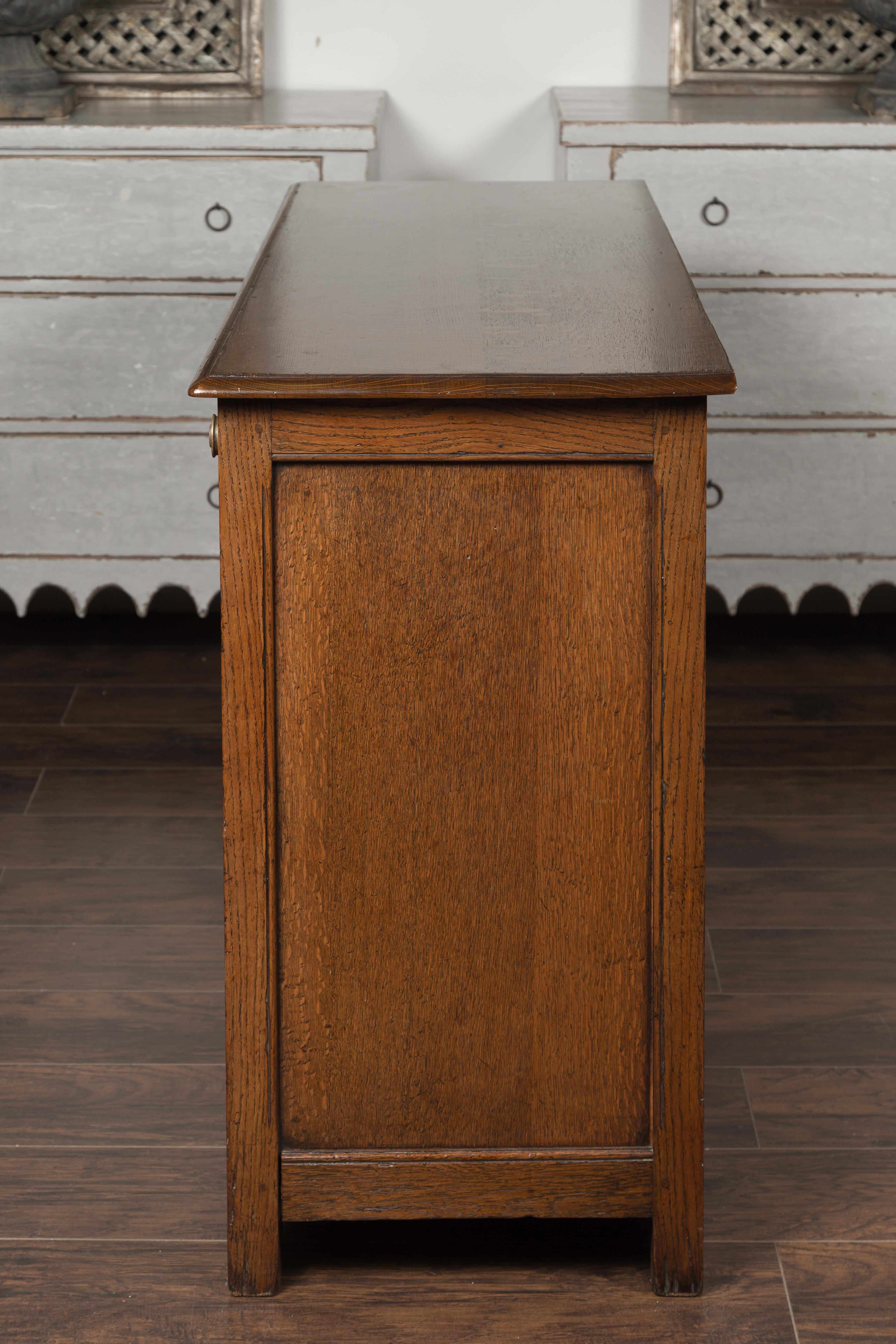 English 1860s Oak Buffet with Two Drawers, Two Doors and Baluster Motifs 10