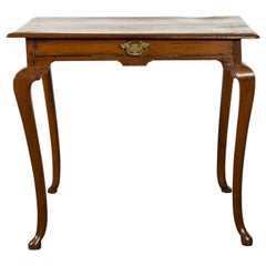 English 1860s Oak Side Table with Single Drawer and Slender Cabriole Legs